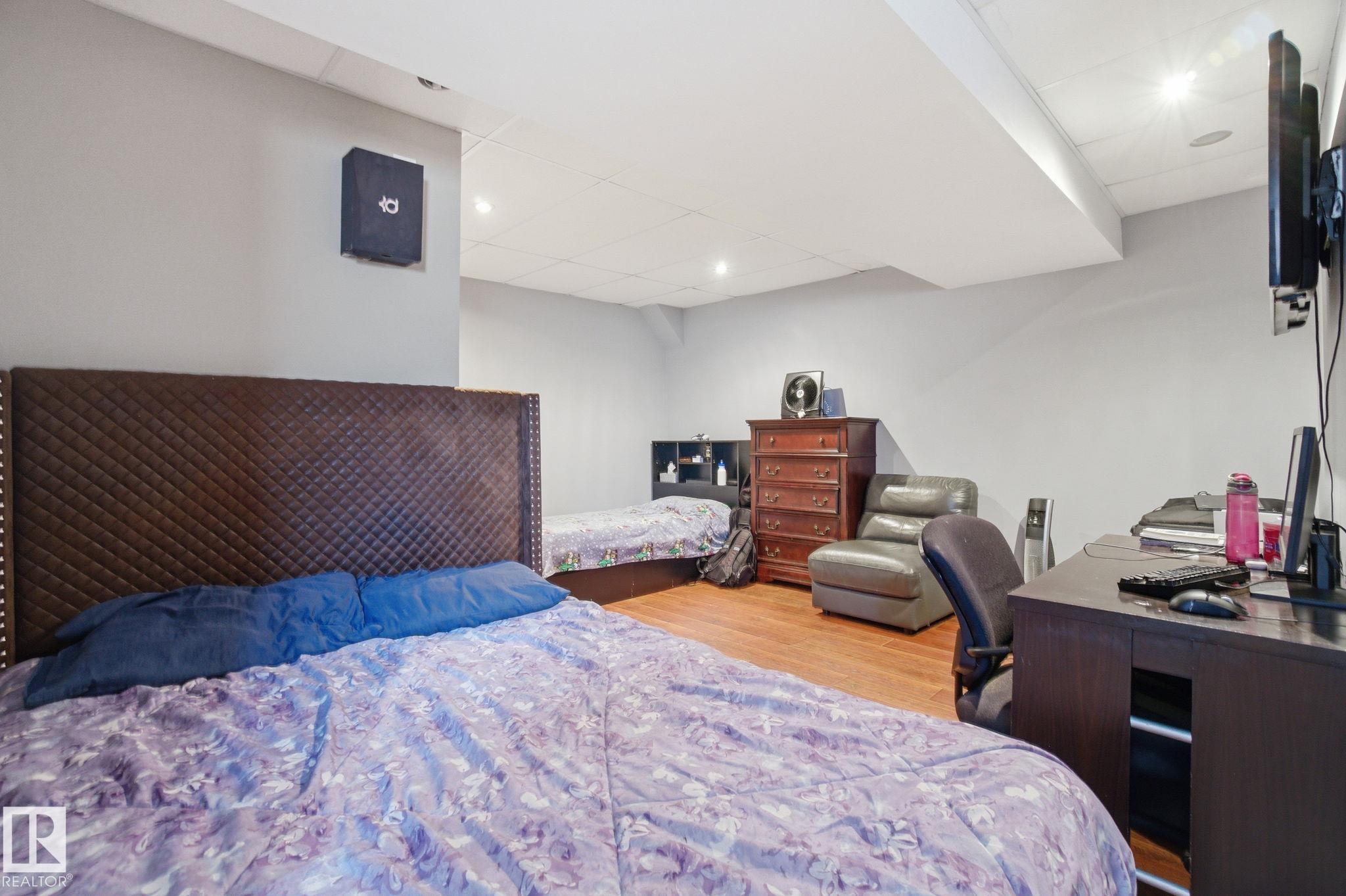 Photo 35 at 15736 141 Street NW, Carlton, Edmonton