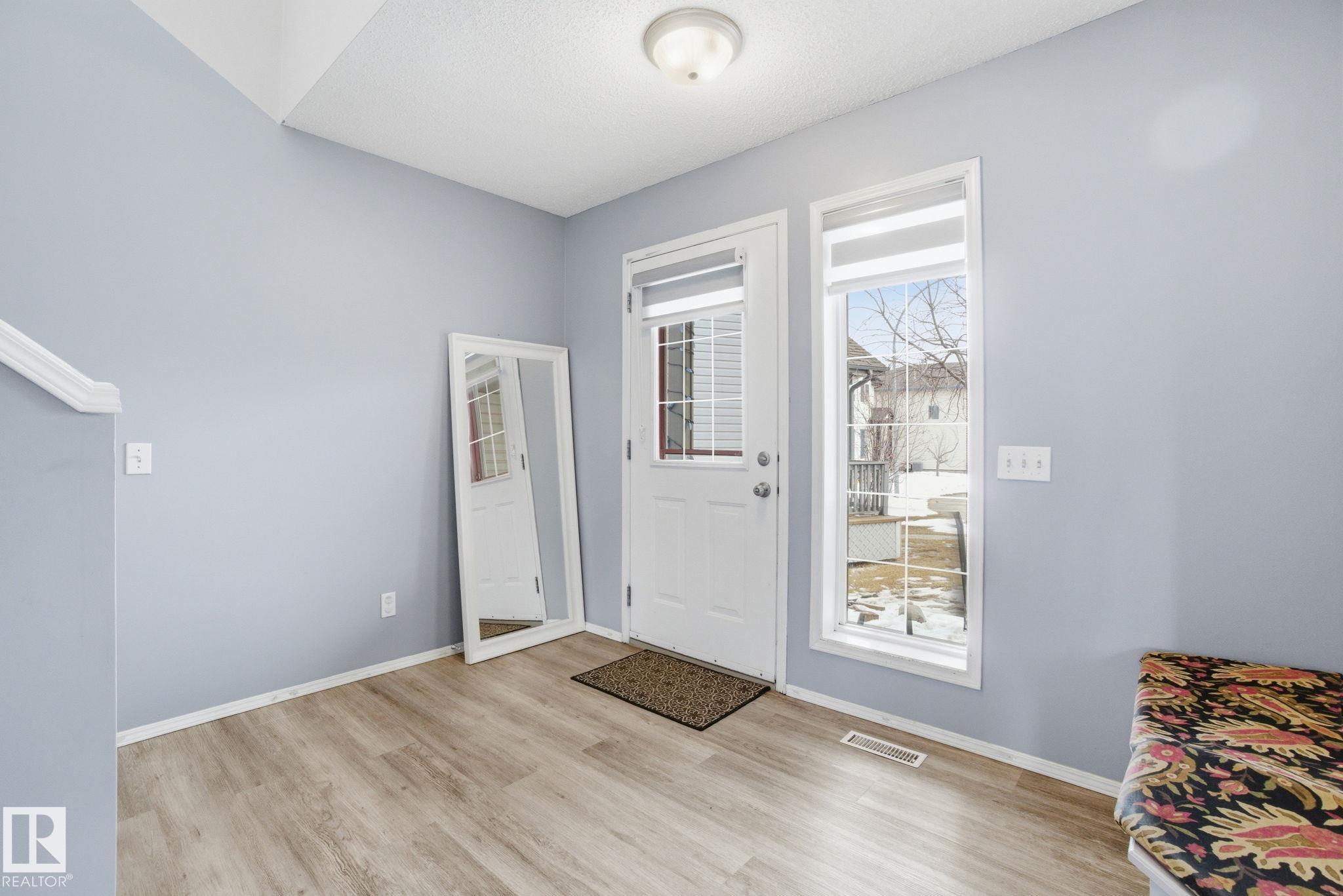 15736 141 Street NW, Carlton, Edmonton