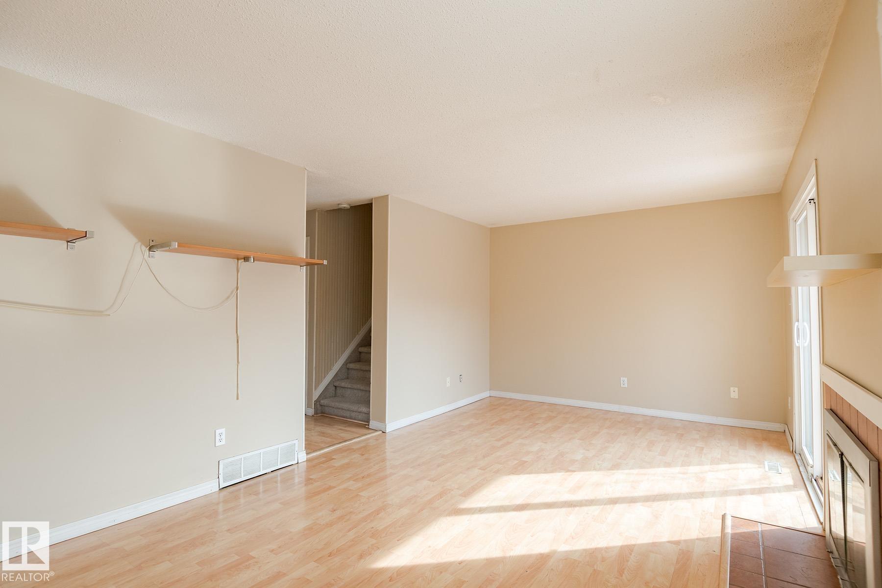 Photo 11 at 6096 Mill Woods Road S NW, Meyokumin, Edmonton