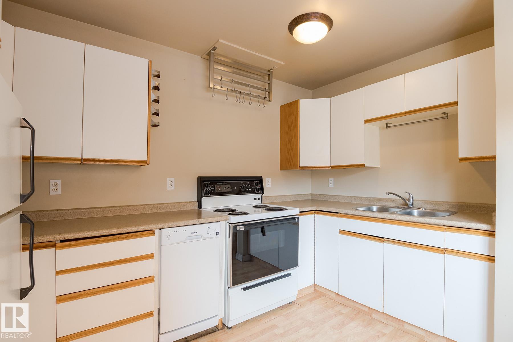 6096 Mill Woods Road S NW, Meyokumin, Edmonton