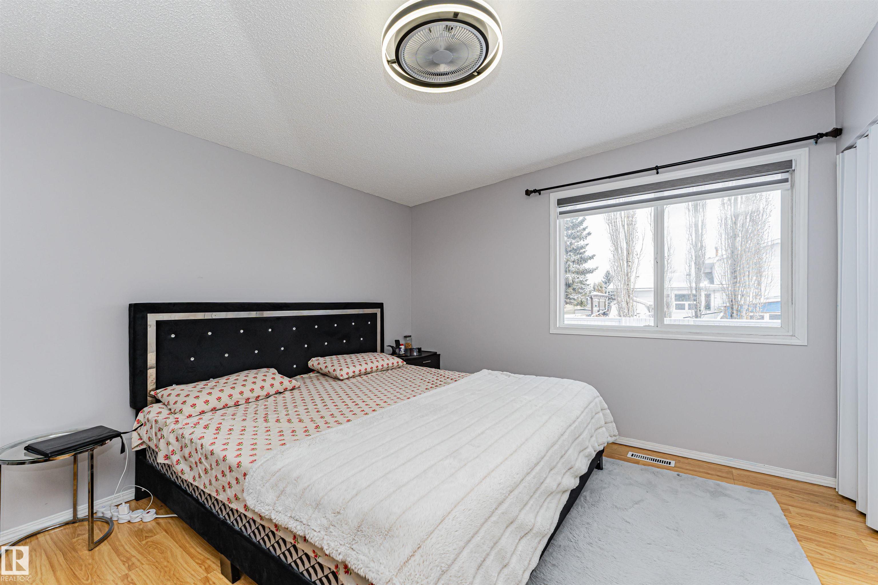 Photo 16 at 10412 39 Avenue NW, Duggan, Edmonton