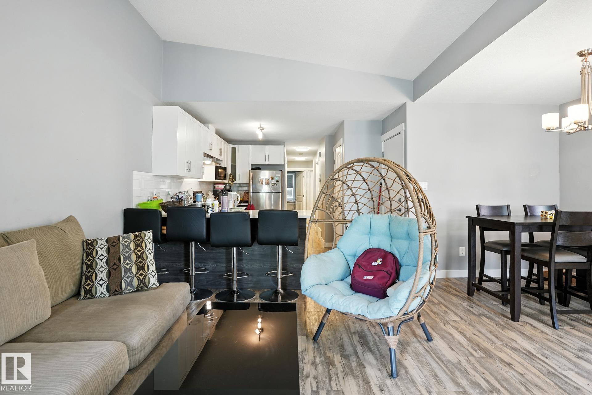 Photo 8 at 10438 154 Street NW, Canora, Edmonton