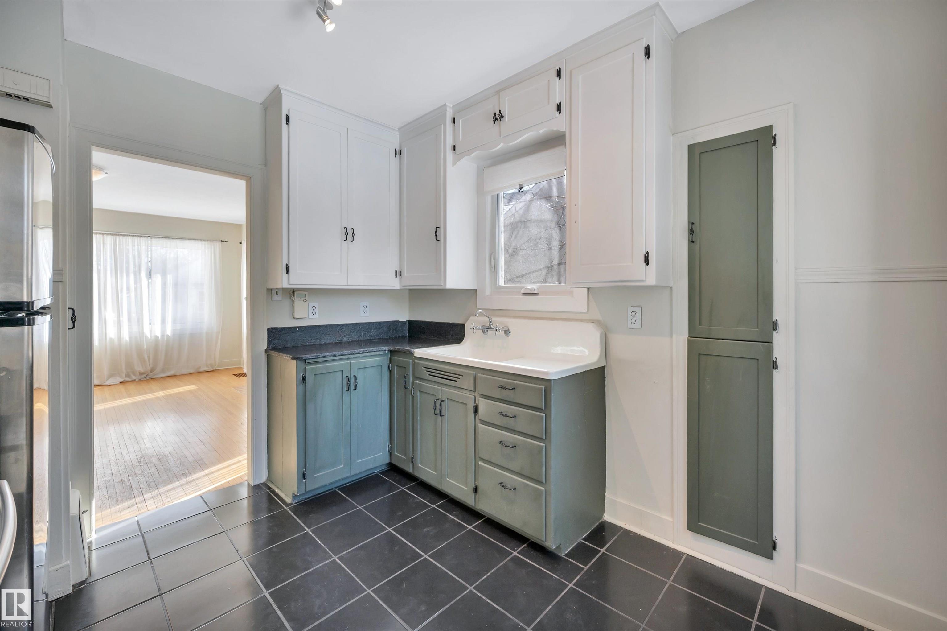 Photo 16 at 11608 91 Street NW, Alberta Avenue, Edmonton