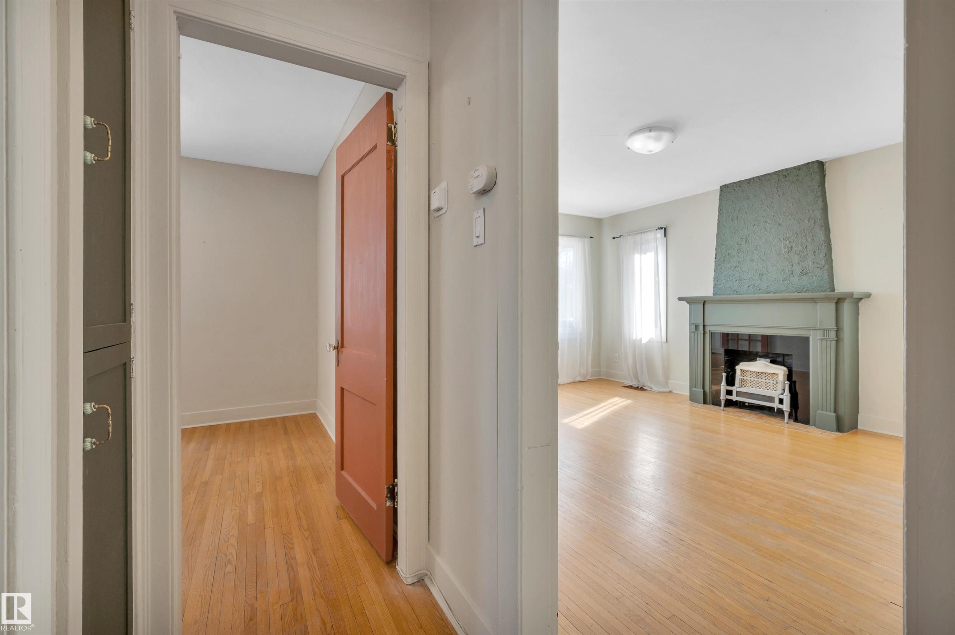 Photo 21 at 11608 91 Street NW, Alberta Avenue, Edmonton