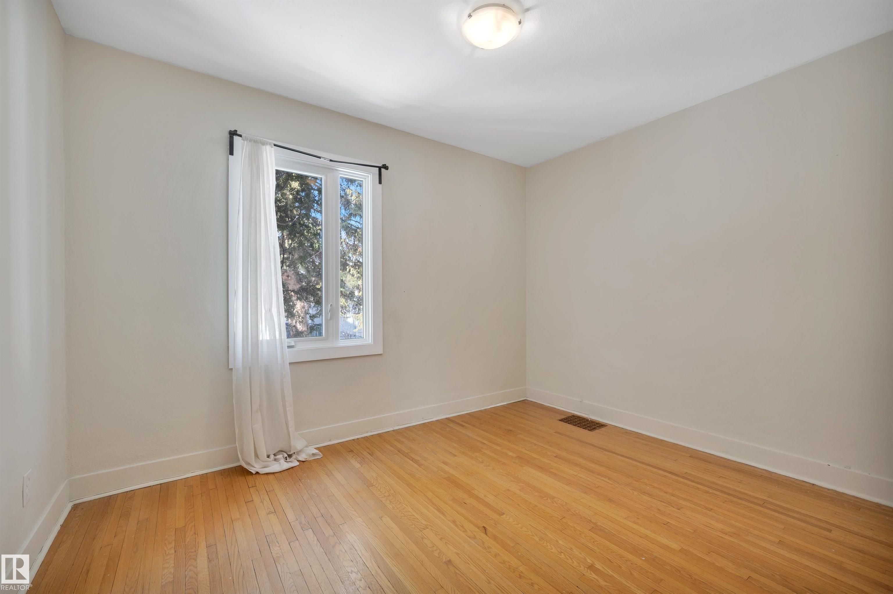 Photo 26 at 11608 91 Street NW, Alberta Avenue, Edmonton