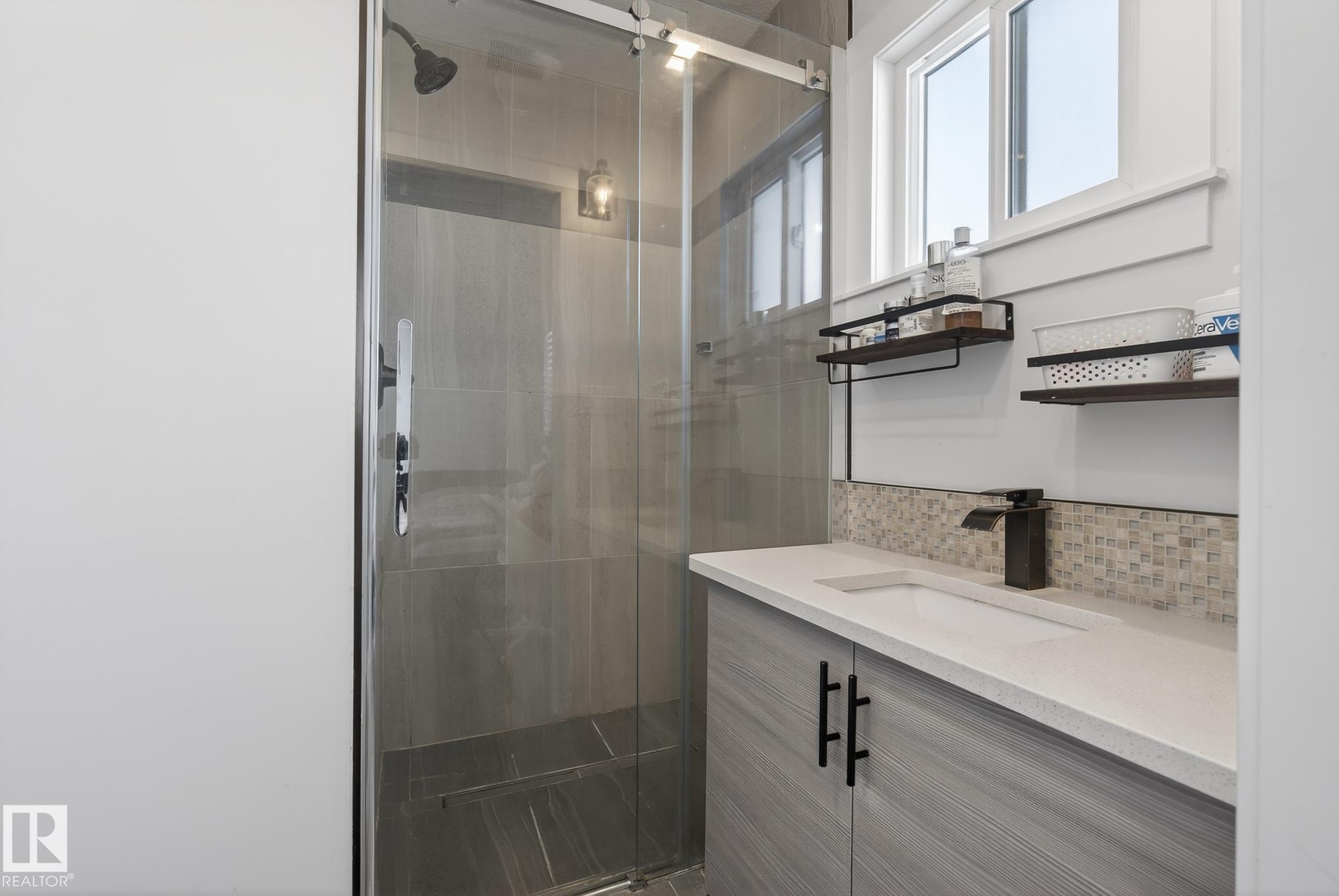 Photo 22 at 6034 105 Street NW, Pleasantview, Edmonton