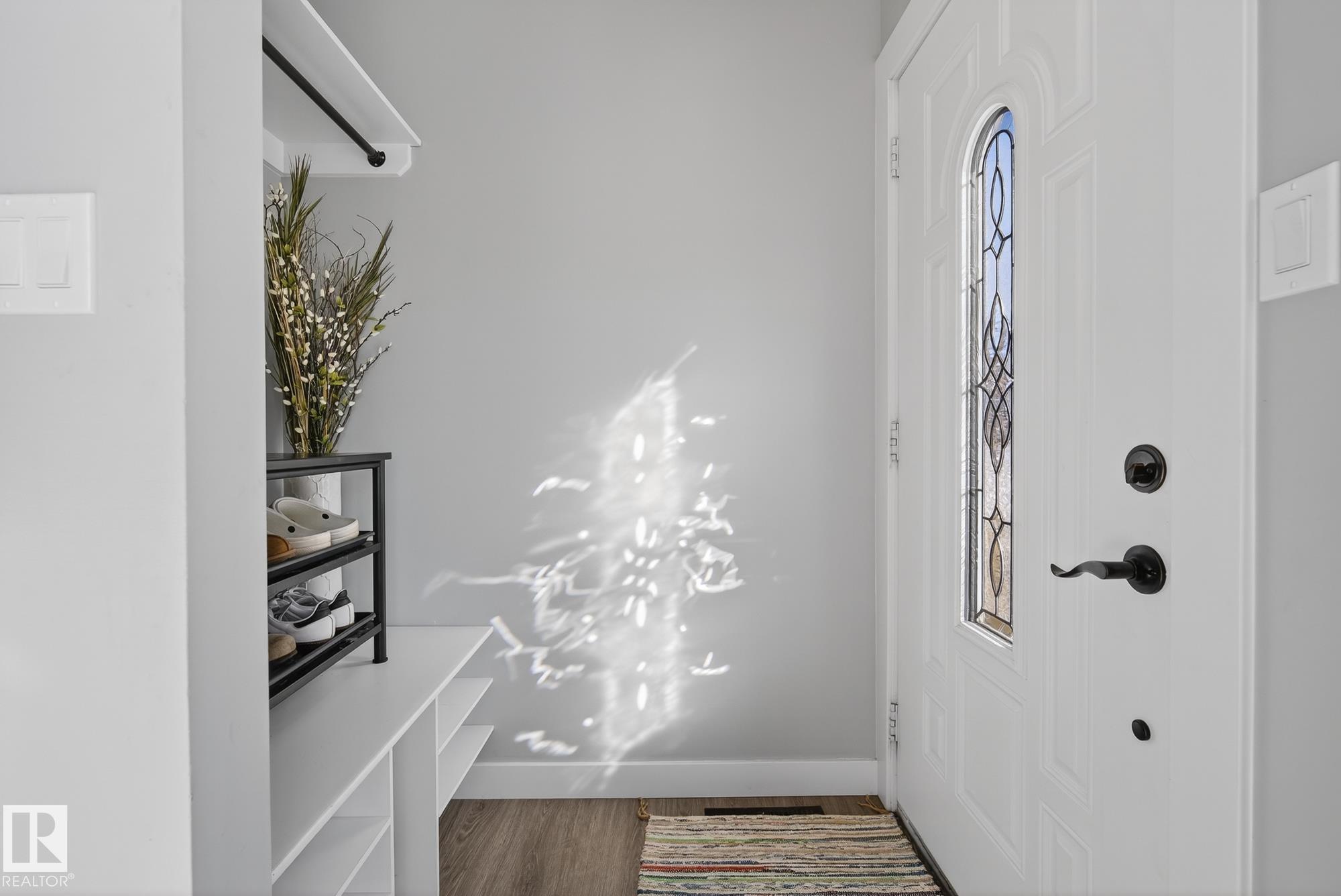 Photo 8 at 6034 105 Street NW, Pleasantview, Edmonton