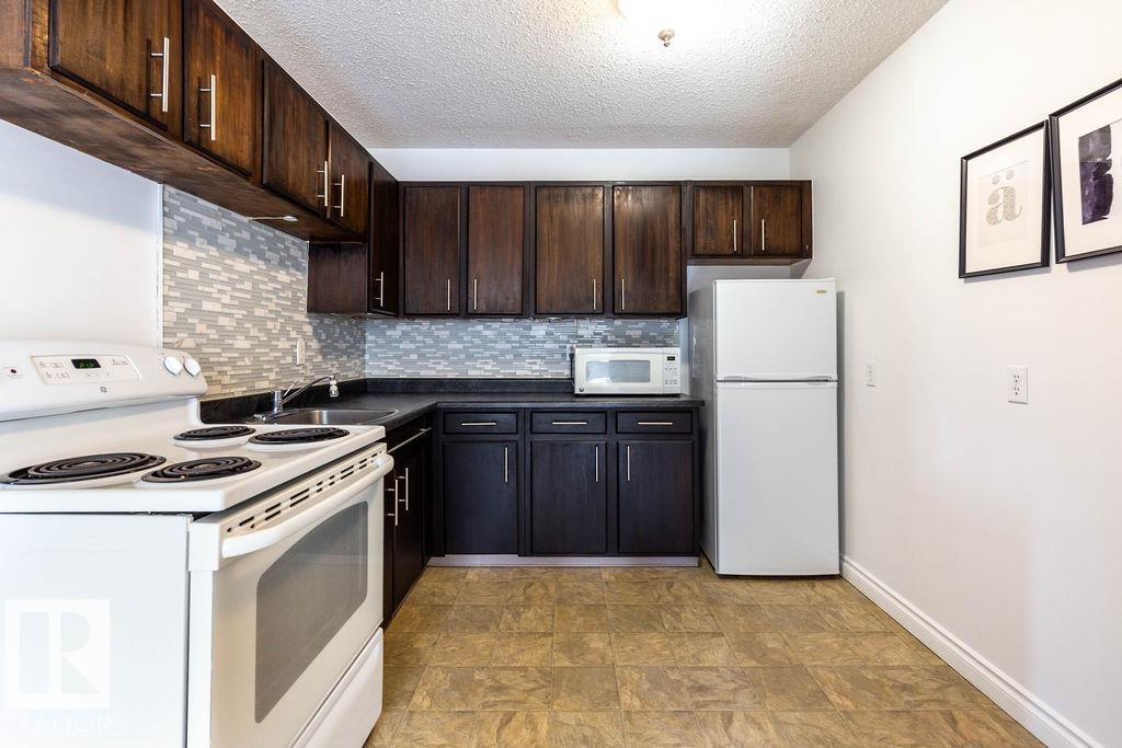 7 - 15431 93 Avenue NW, Sherwood, Edmonton