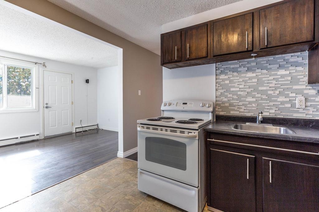 7 - 15431 93 Avenue NW, Sherwood, Edmonton