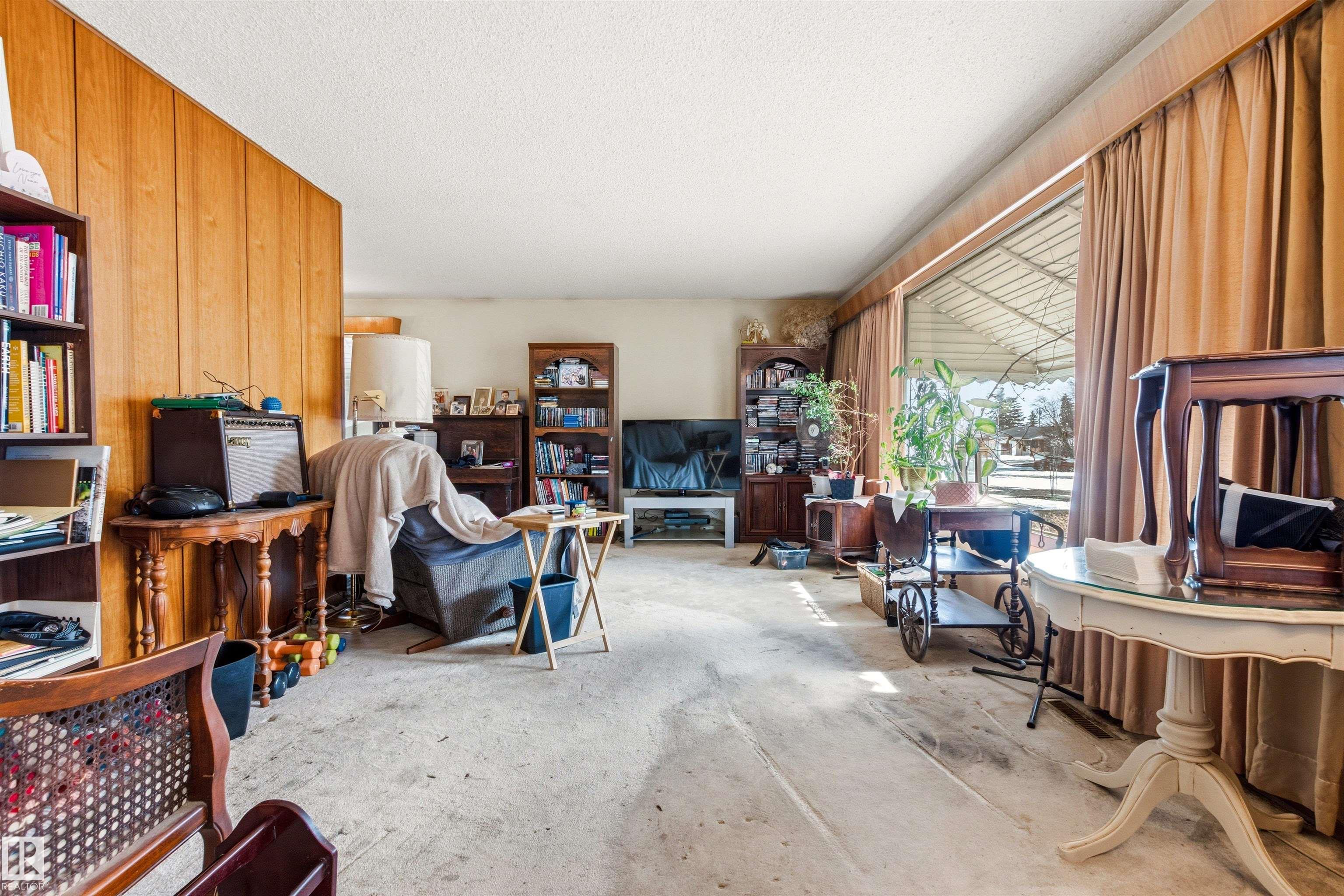 Photo 6 at 11712 43 Avenue NW, Royal Gardens, Edmonton