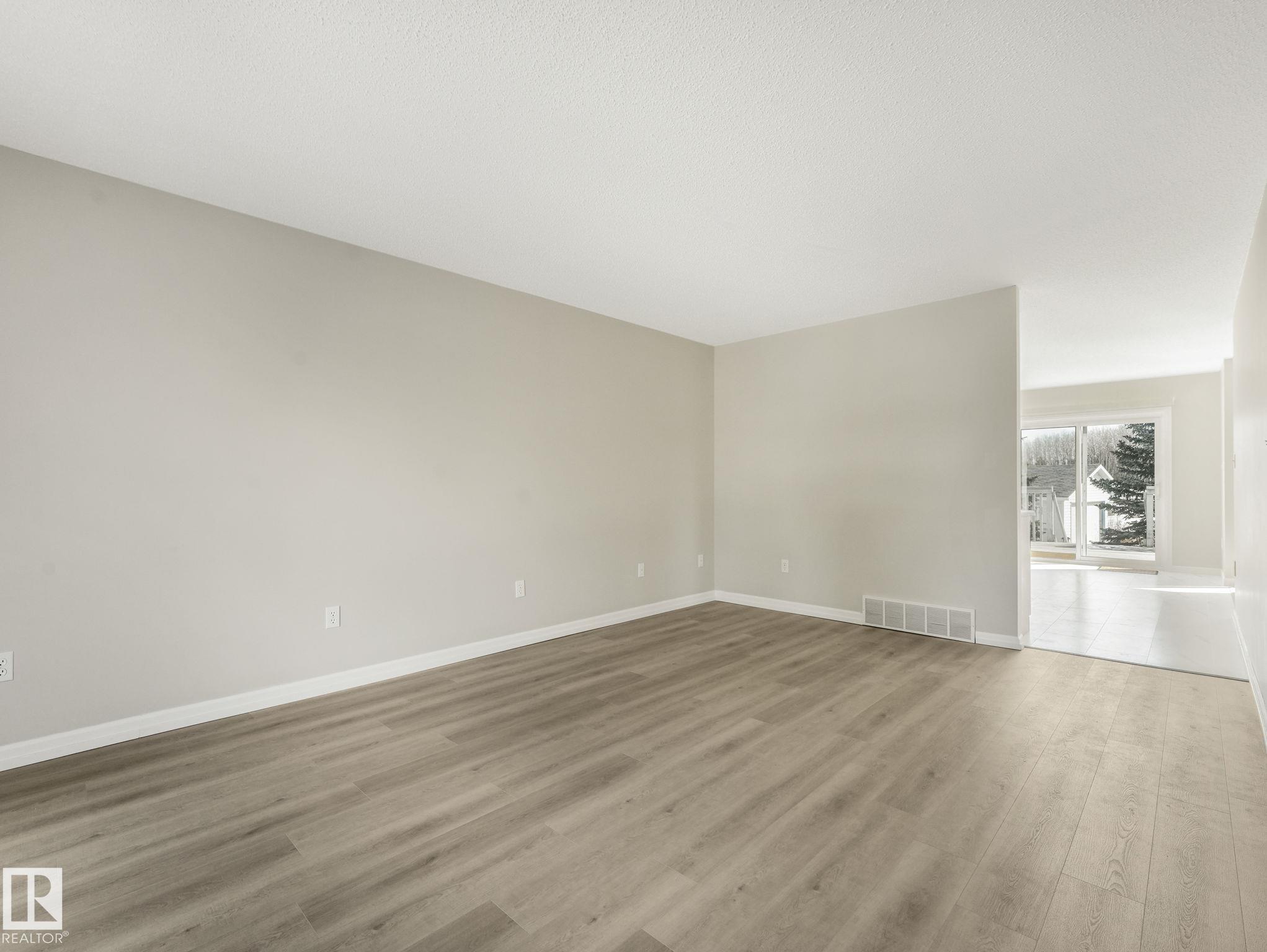 Photo 13 at 337 - 51369 Rge Road 225, Hansen Estates, Rural Strathcona County