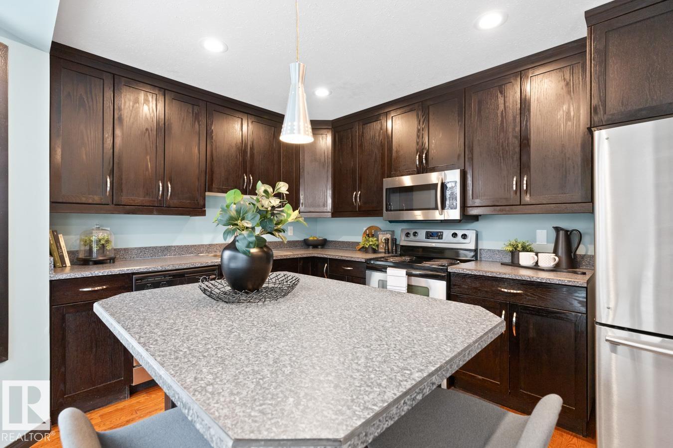 Photo 9 at 3910 39 Street, South Park, Leduc