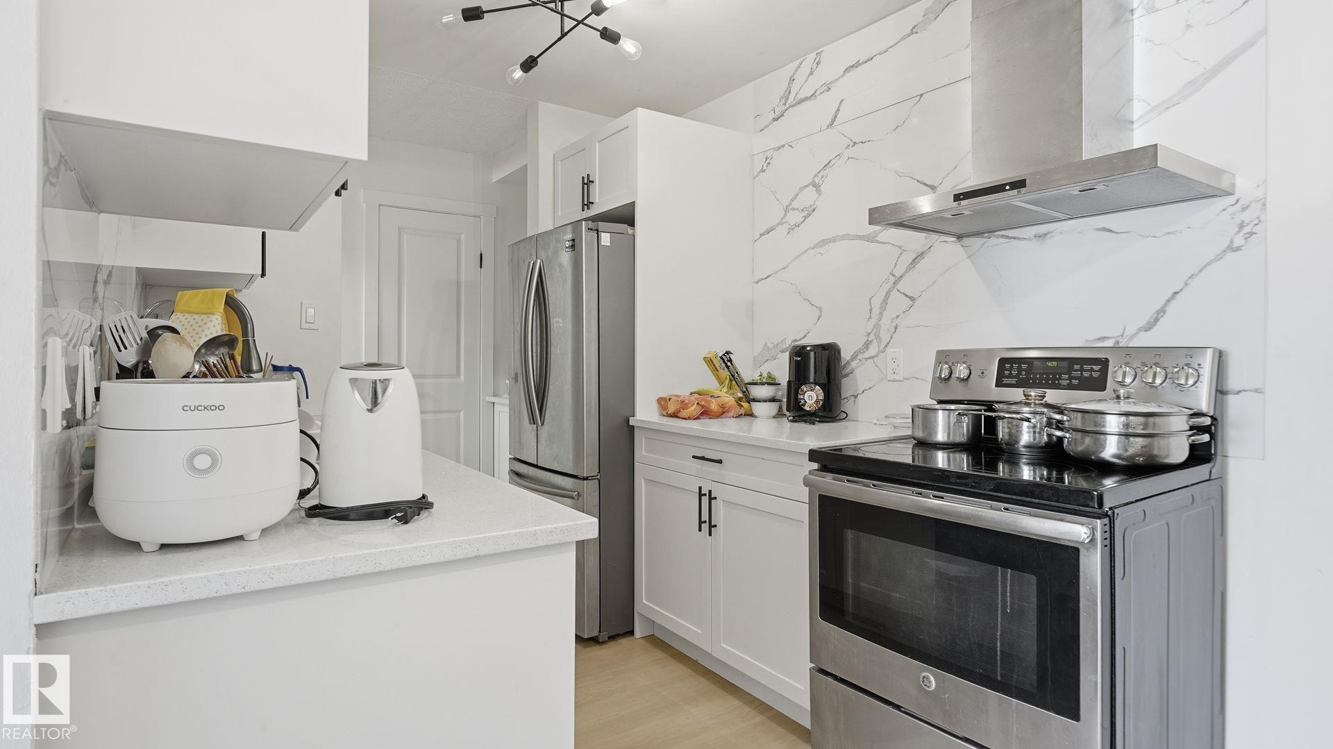 Photo 15 at 20C Callingwood Court NW, Callingwood North, Edmonton