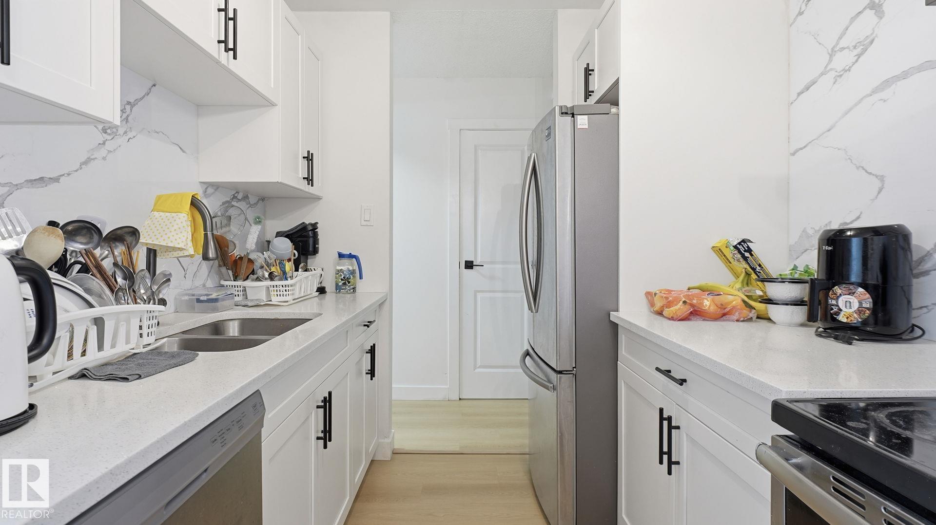 Photo 16 at 20C Callingwood Court NW, Callingwood North, Edmonton