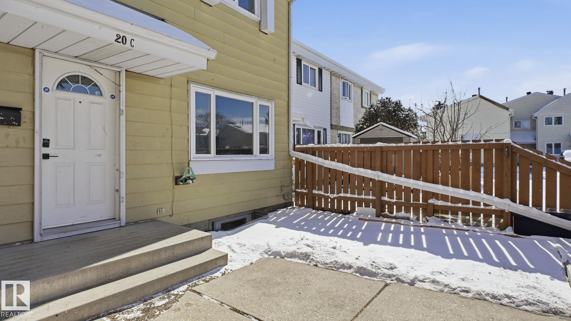 20C Callingwood Court NW, Callingwood North, Edmonton