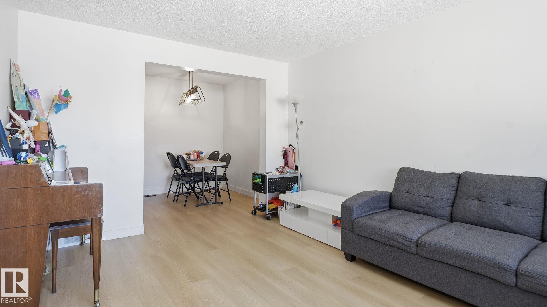 Photo 7 at 20C Callingwood Court NW, Callingwood North, Edmonton