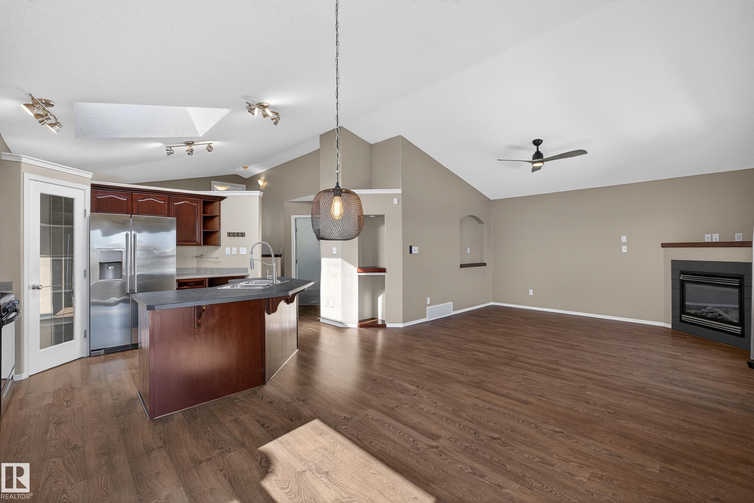 3779 18 Street NW, Wild Rose, Edmonton