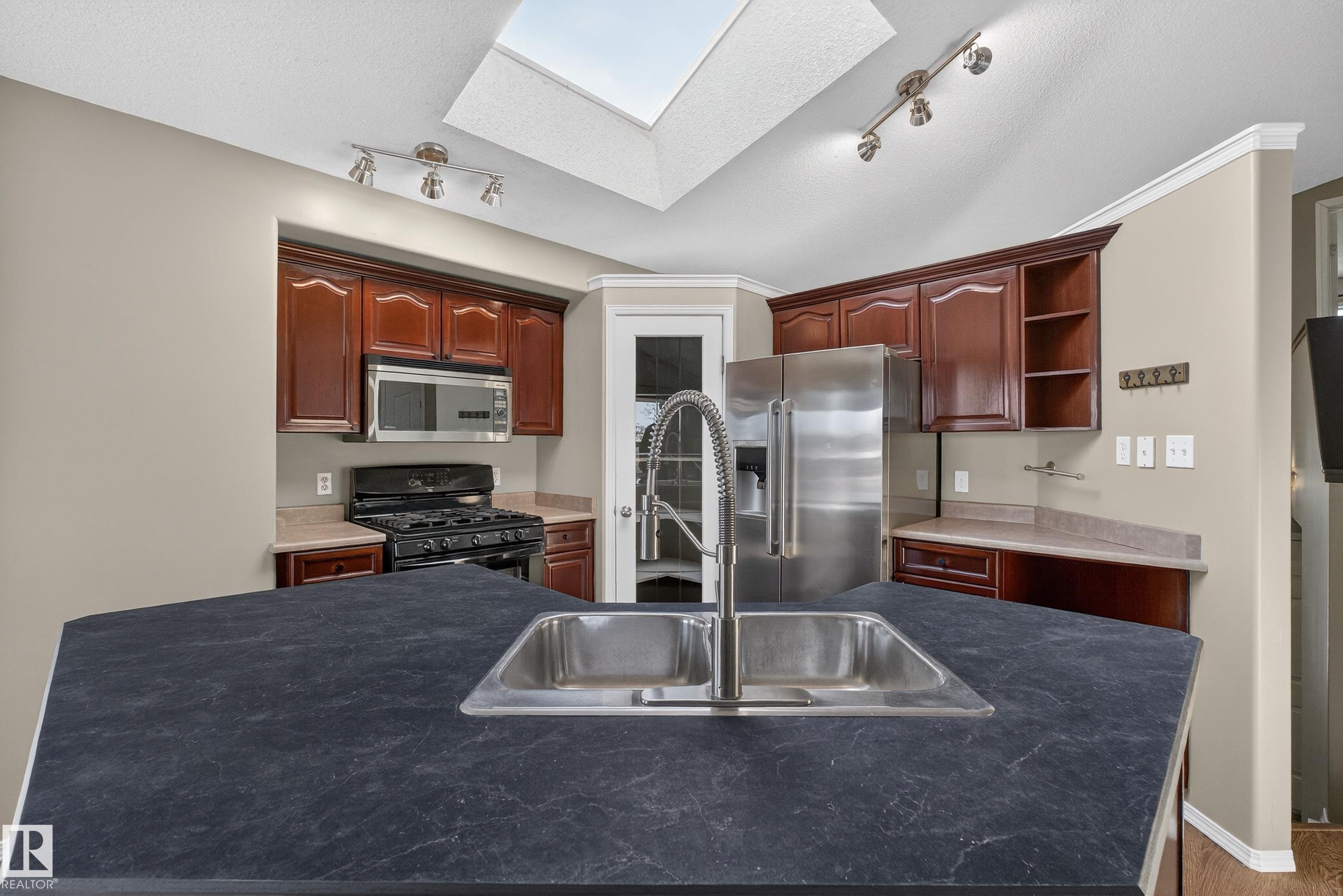 Photo 8 at 3779 18 Street NW, Wild Rose, Edmonton