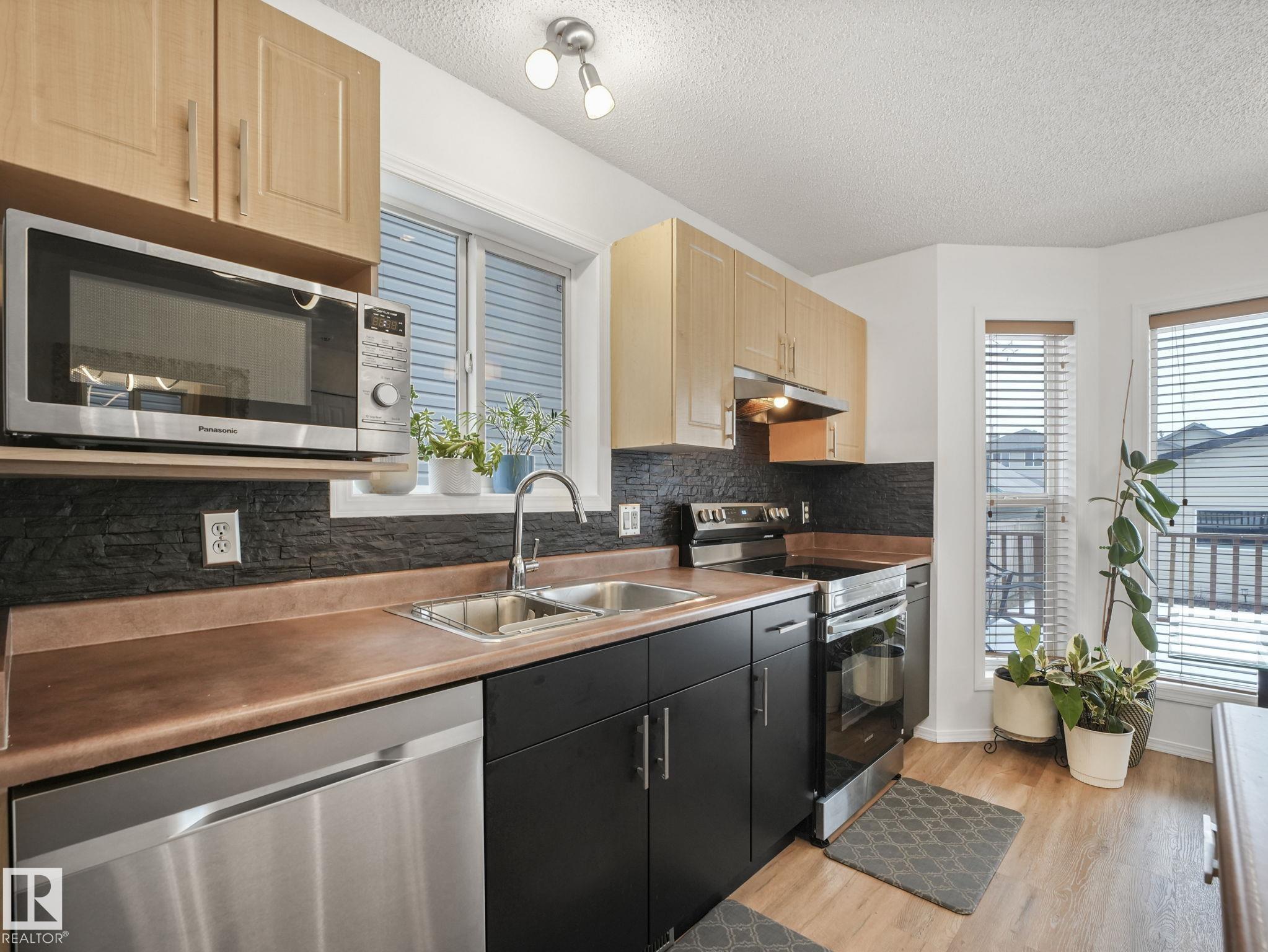 Photo 11 at 21360 88 Avenue NW, Suder Greens, Edmonton