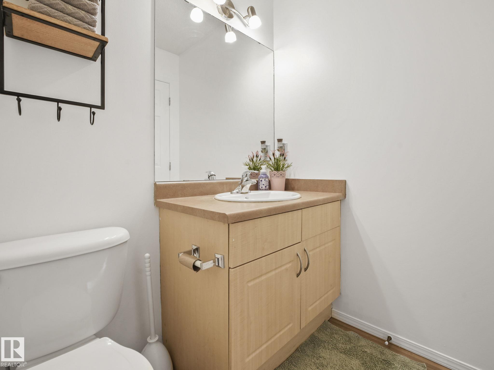 Photo 17 at 21360 88 Avenue NW, Suder Greens, Edmonton