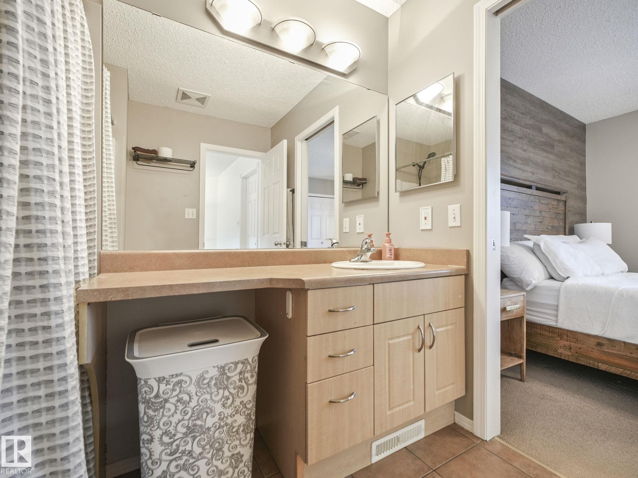 Photo 23 at 21360 88 Avenue NW, Suder Greens, Edmonton