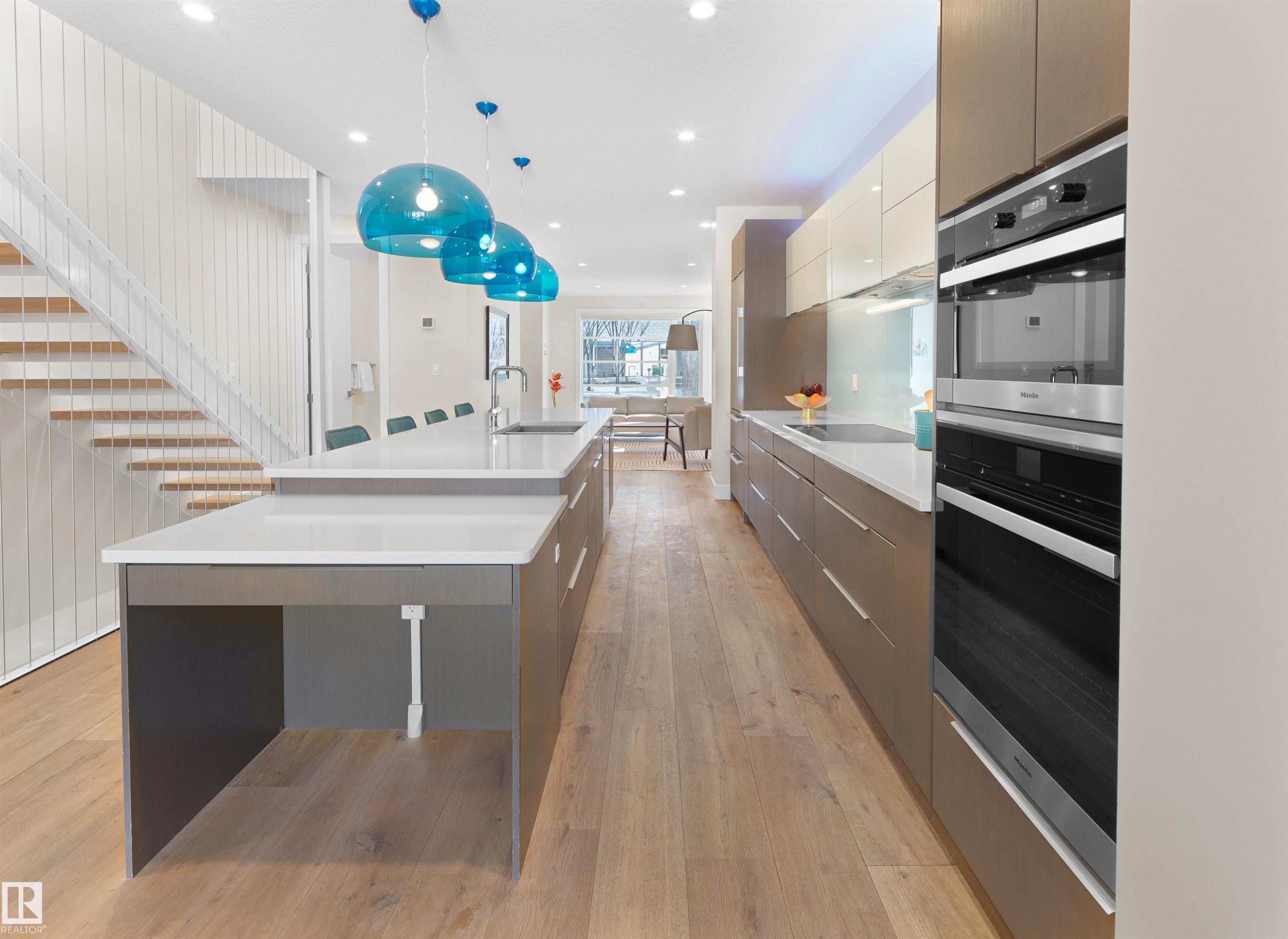 Photo 7 at 9108 116 Street NW, Windsor Park, Edmonton