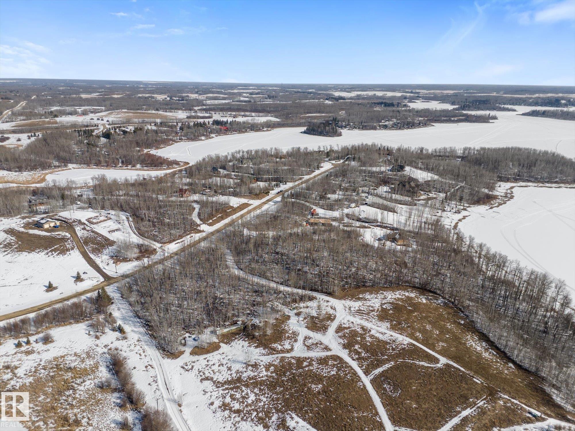Photo 9 at 5-52111 Rge Road 25, Rainbow Beach Estates, Rural Parkland County