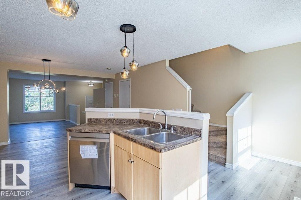 Photo 18 at 41 - 8304 11 Avenue SW, Summerside, Edmonton