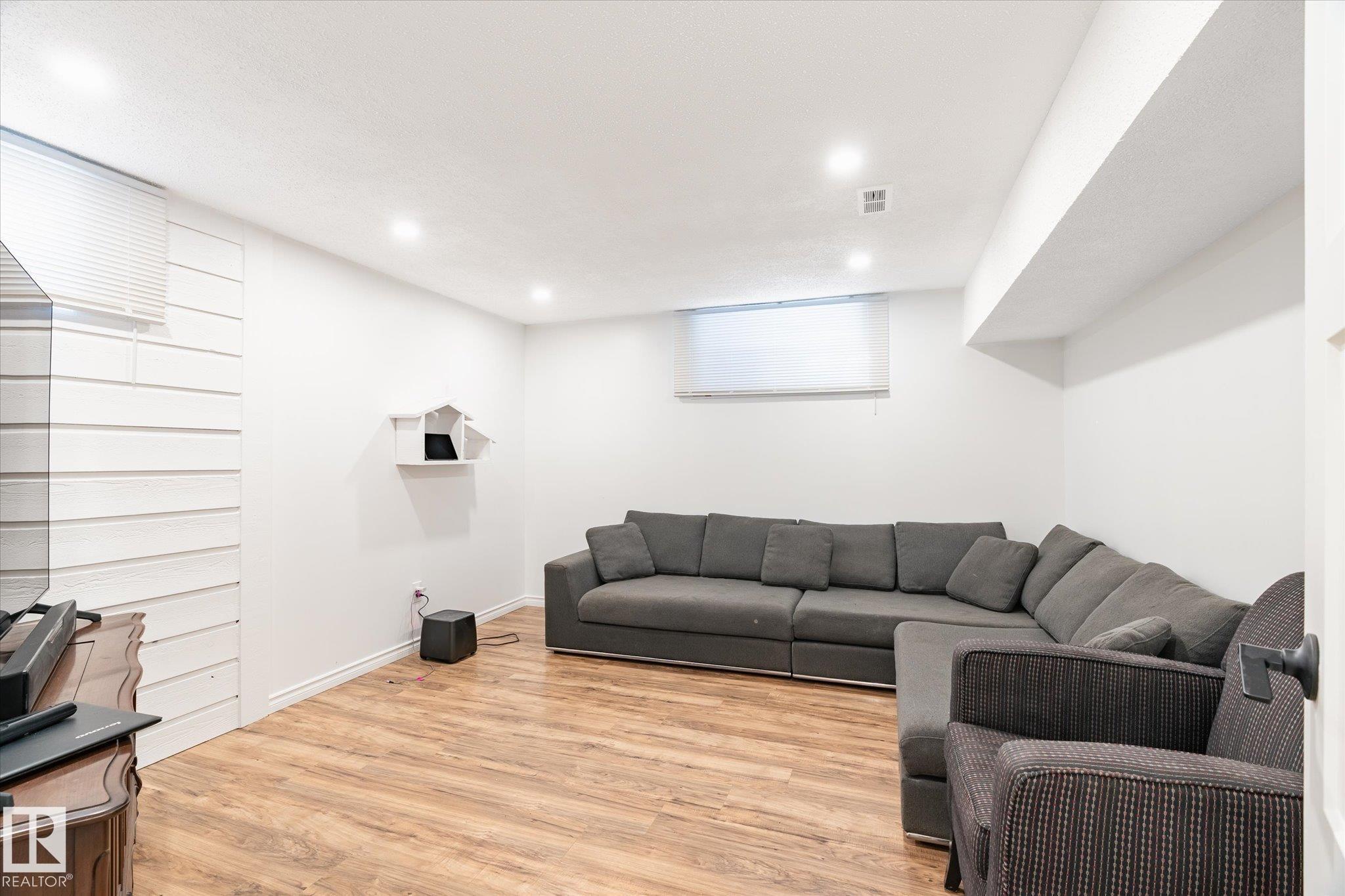 Photo 18 at 12823 81 Street NW, Balwin, Edmonton