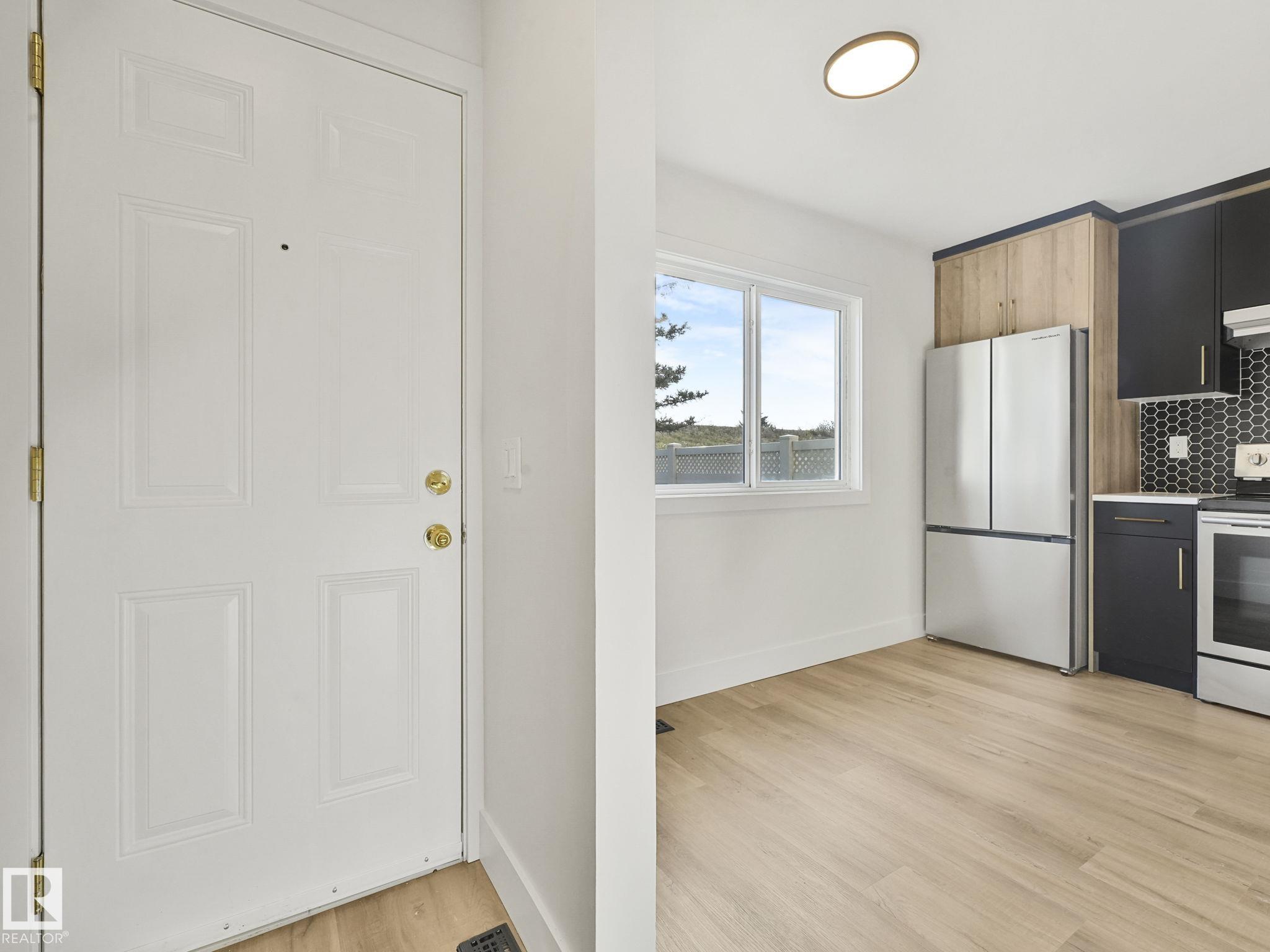 Photo 10 at 10 - 13833 30 Street NW, Hairsine, Edmonton