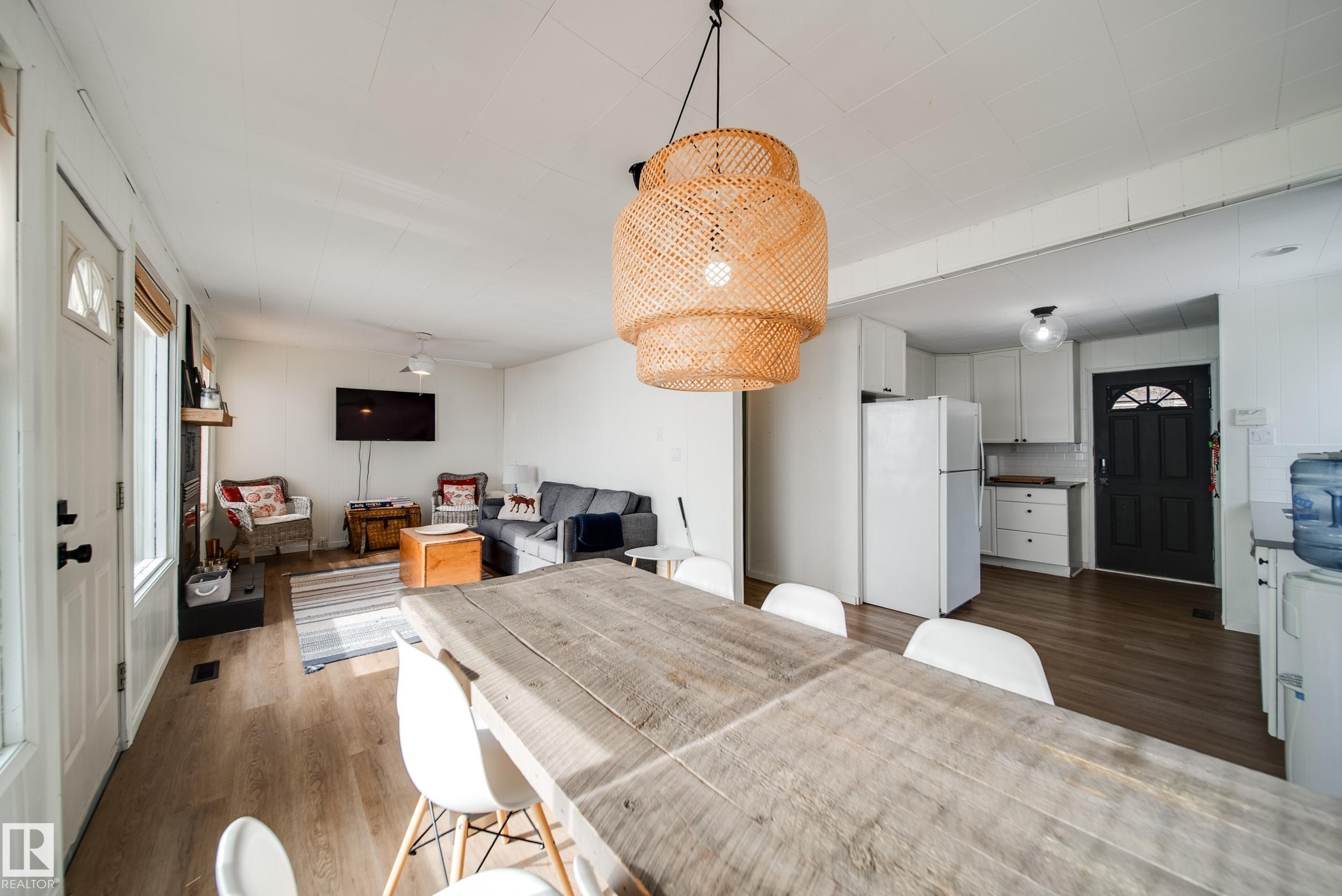 595 1 Avenue N, Seba Beach, Rural Parkland County