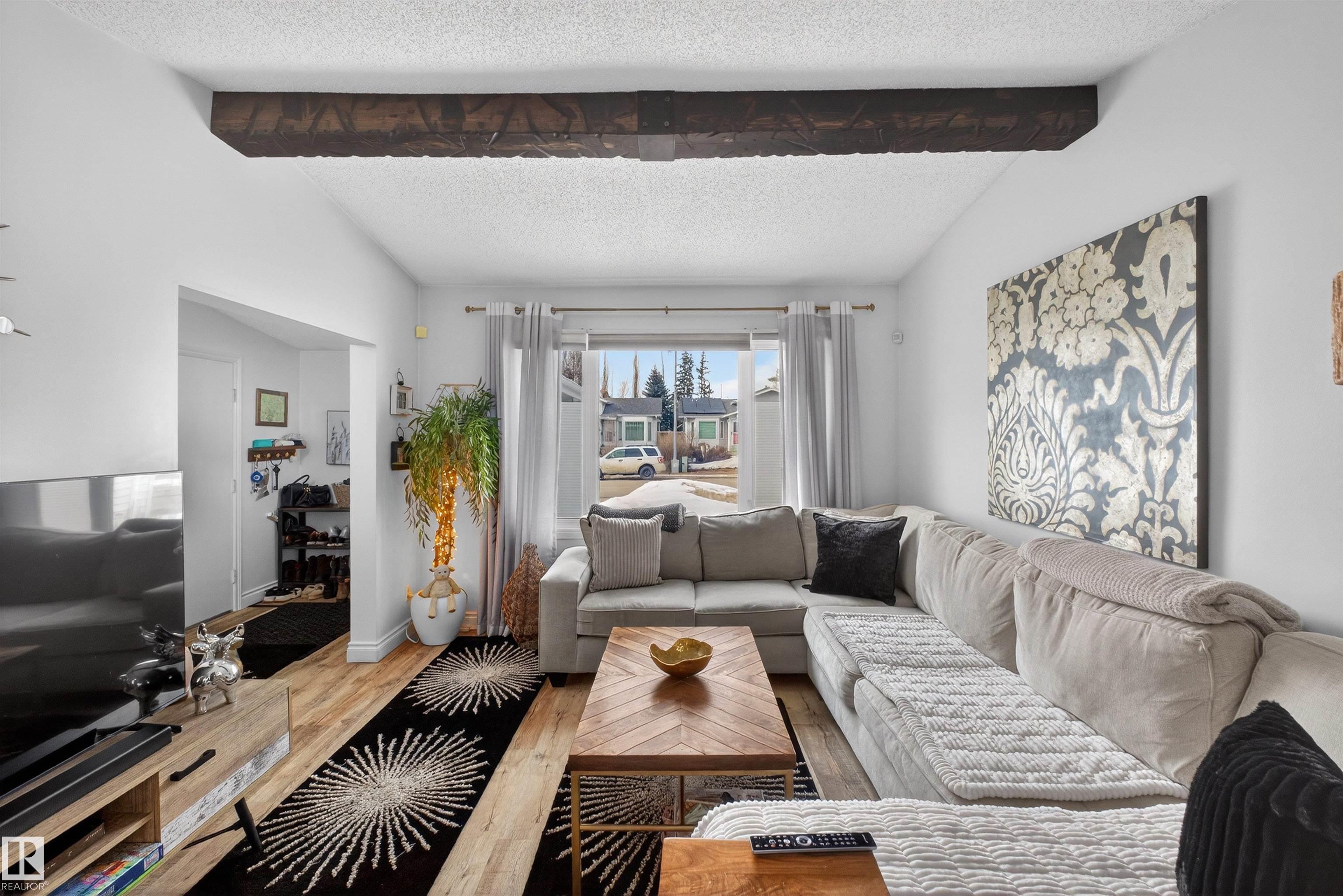 Photo 15 at 18939 78 Avenue NW, Lymburn, Edmonton