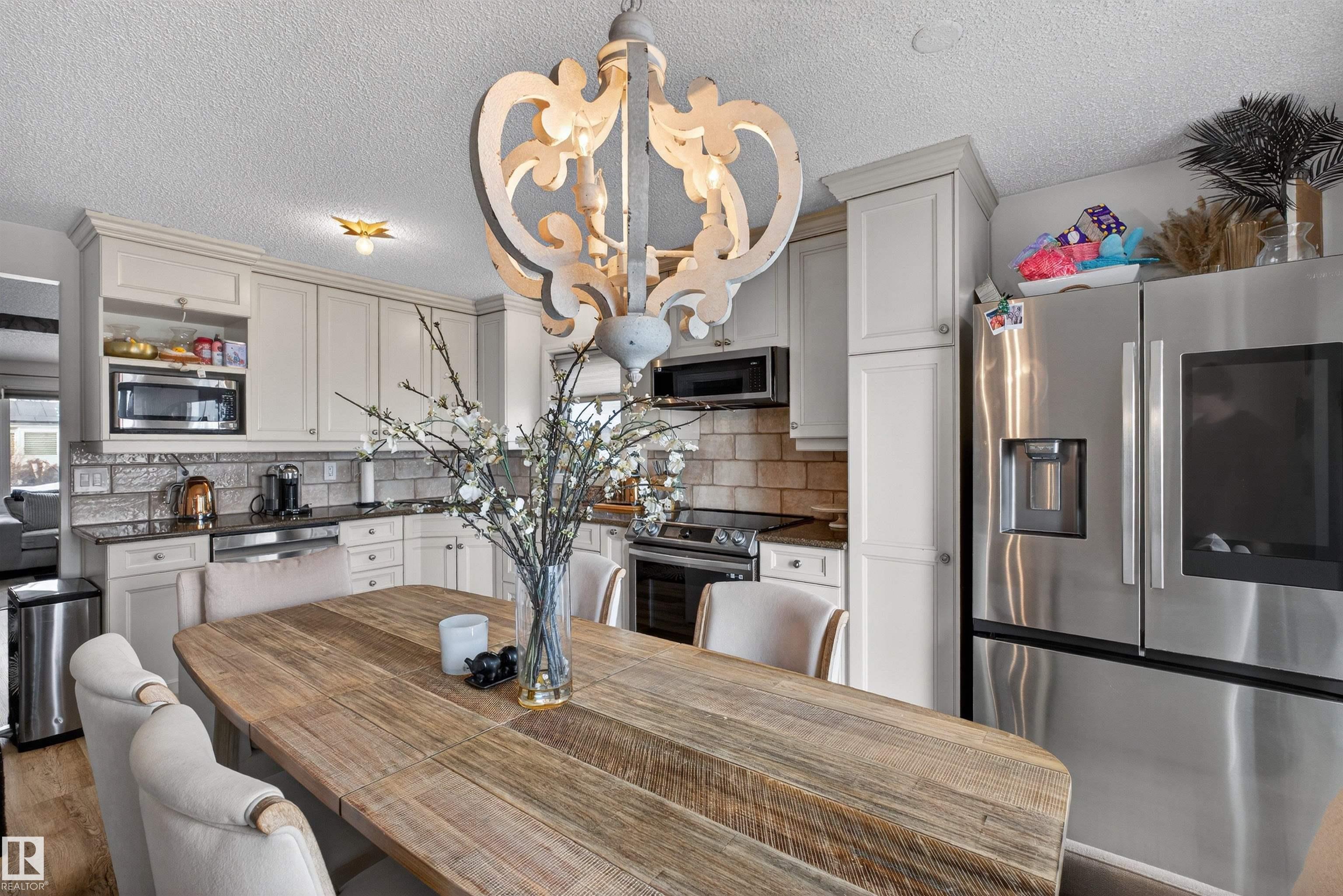 Photo 25 at 18939 78 Avenue NW, Lymburn, Edmonton