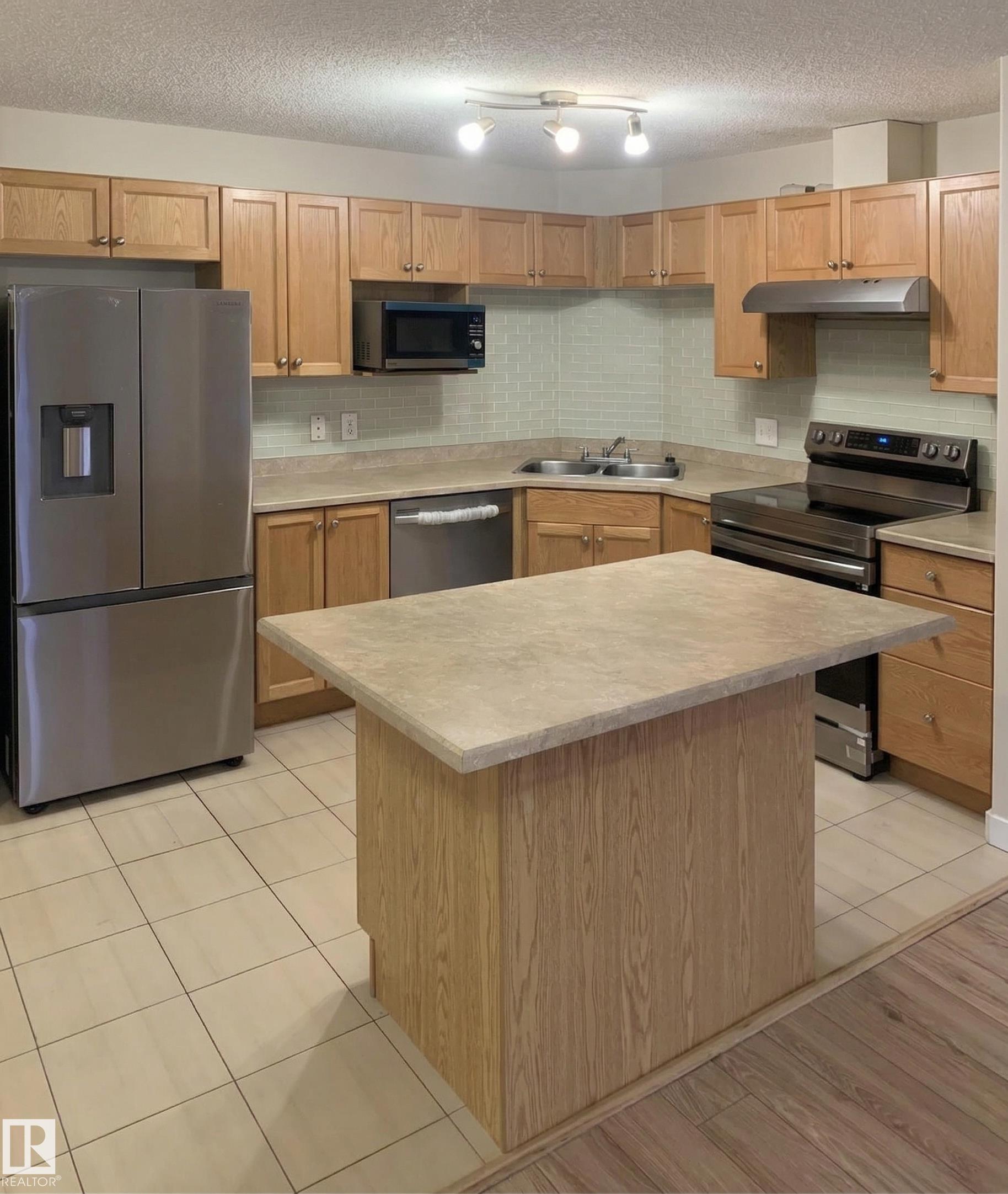 6211 - 7331 South Terwillegar Drive NW, South Terwillegar, Edmonton