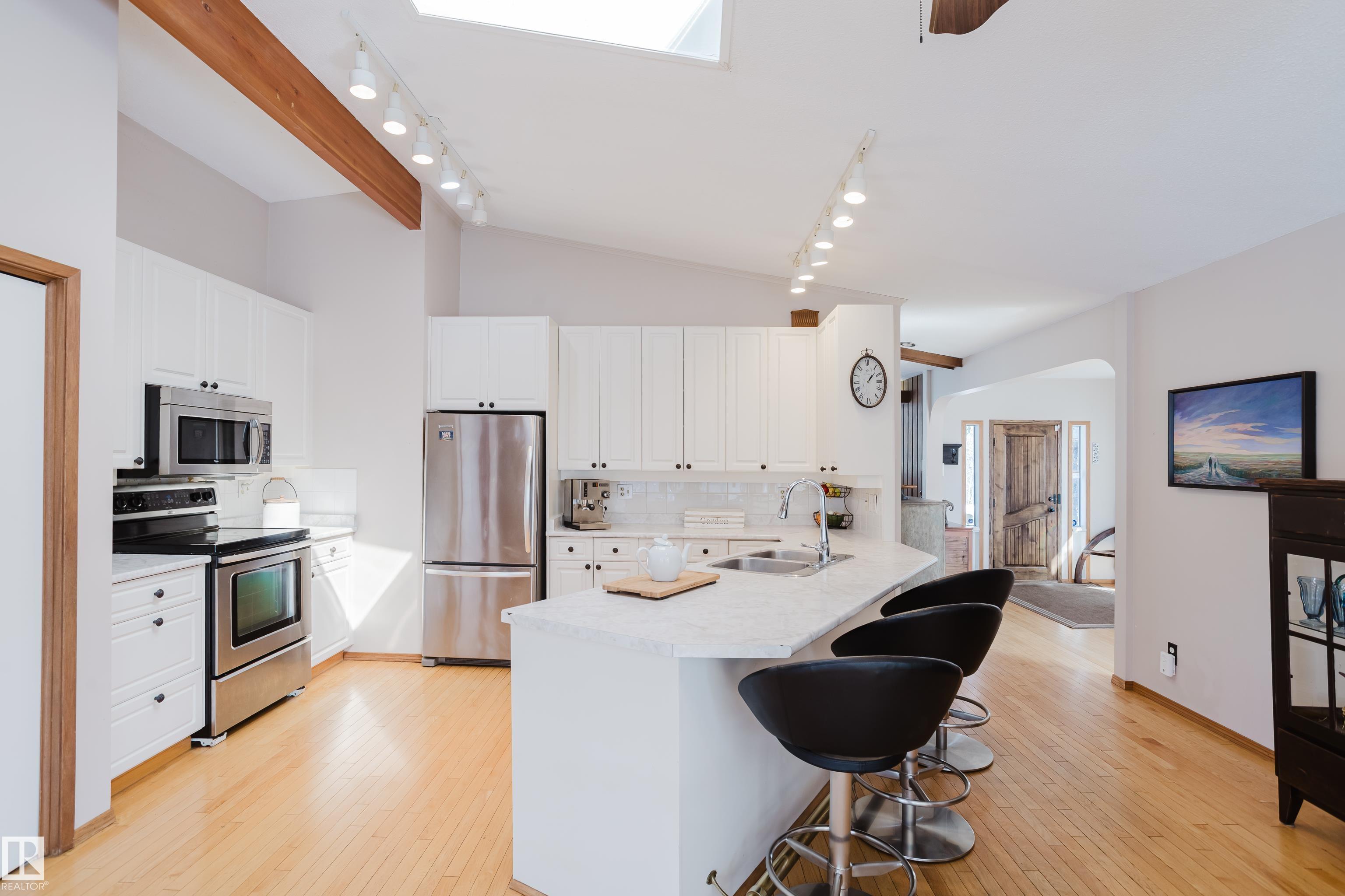 Photo 12 at 4212 Aspen Drive E NW, Aspen Gardens, Edmonton