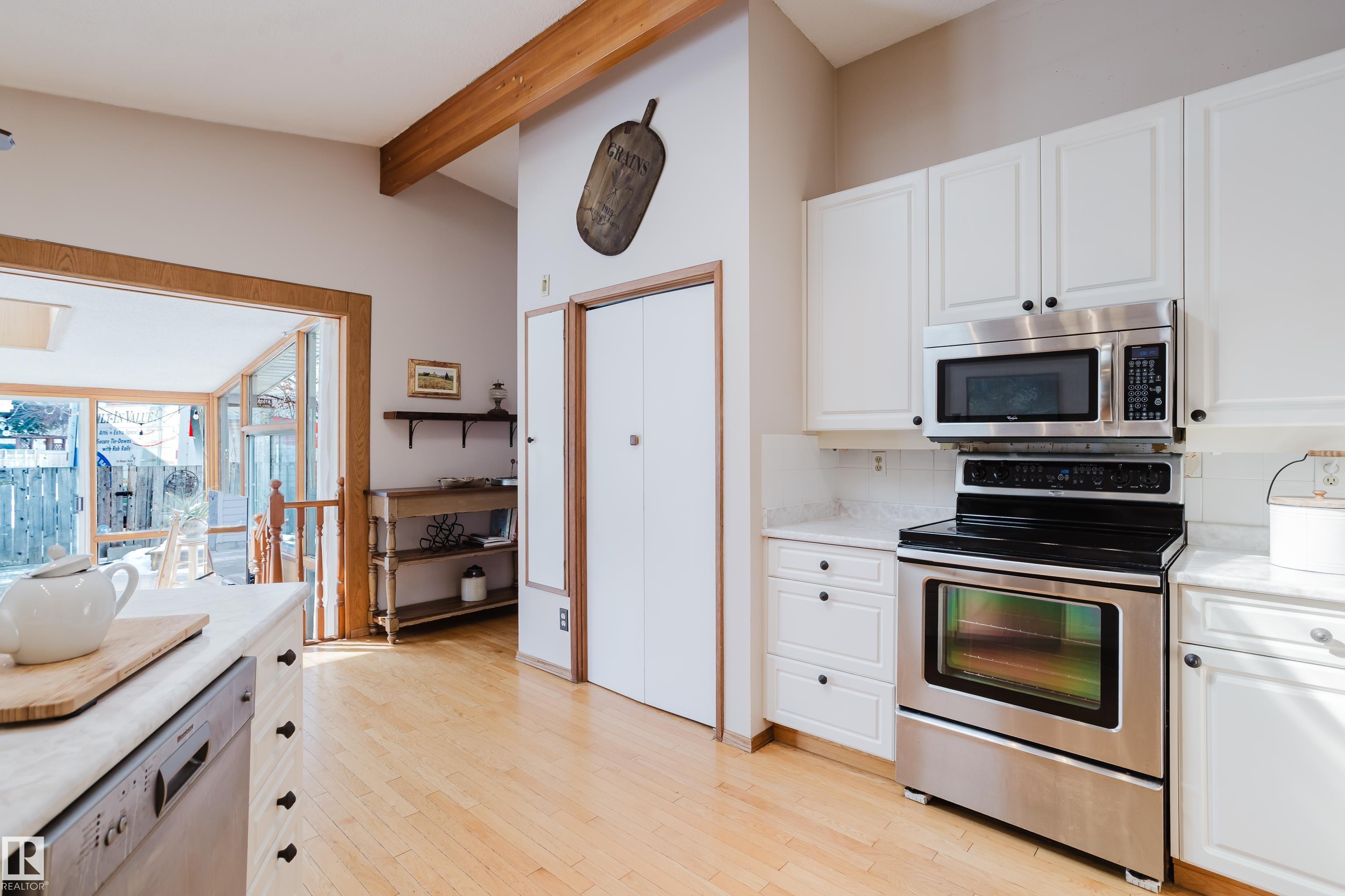 Photo 17 at 4212 Aspen Drive E NW, Aspen Gardens, Edmonton