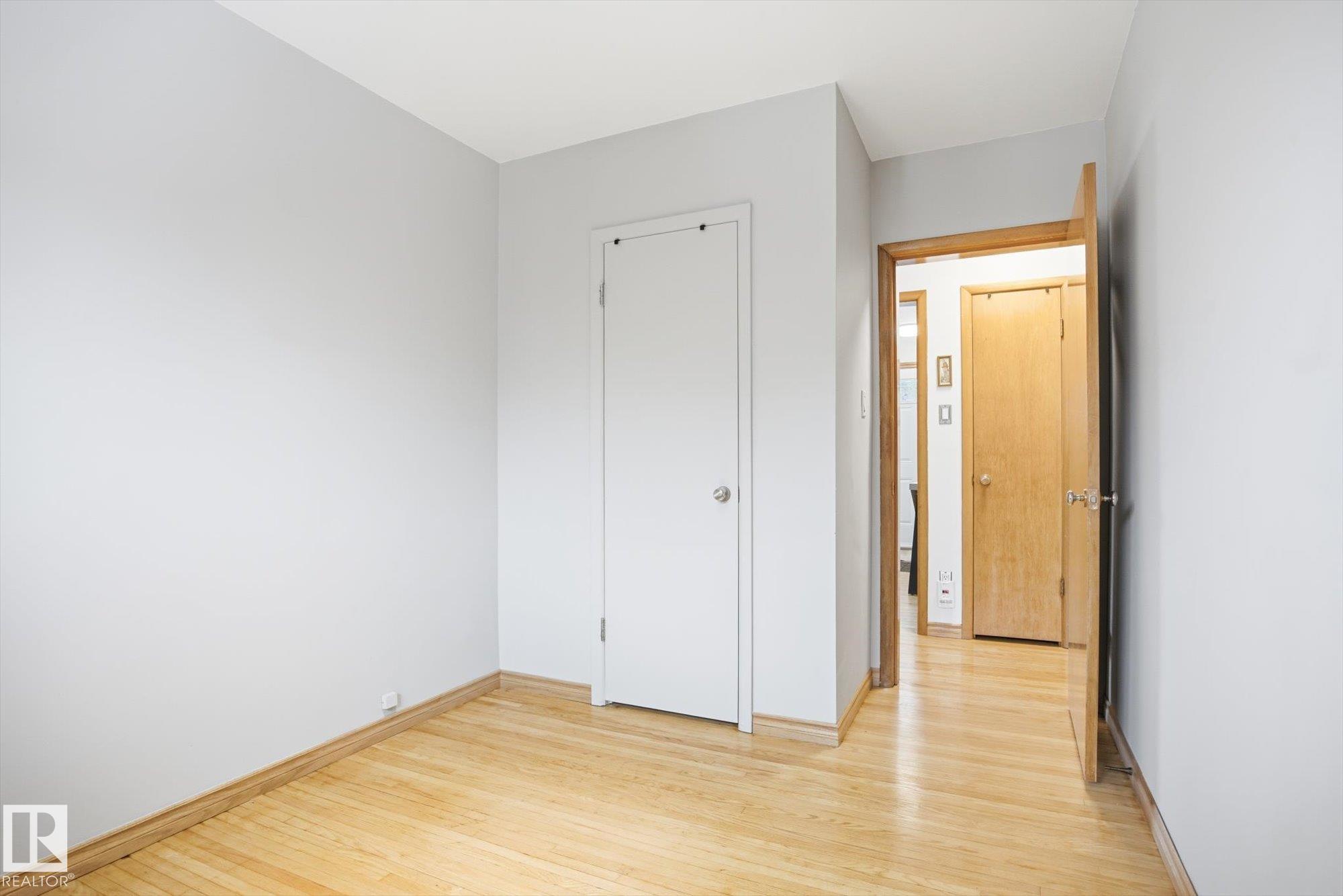 Photo 18 at 10222 73 Street NW, Terrace Heights, Edmonton