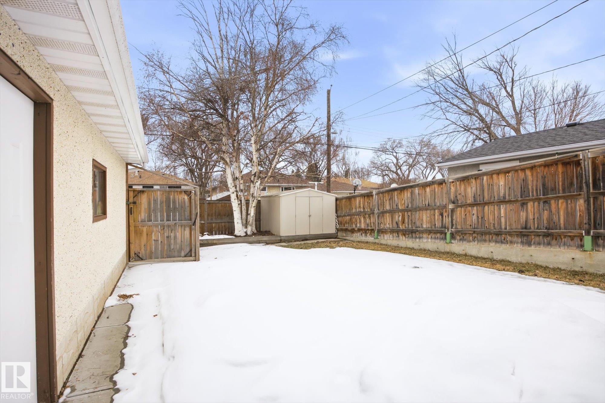 Photo 33 at 10222 73 Street NW, Terrace Heights, Edmonton