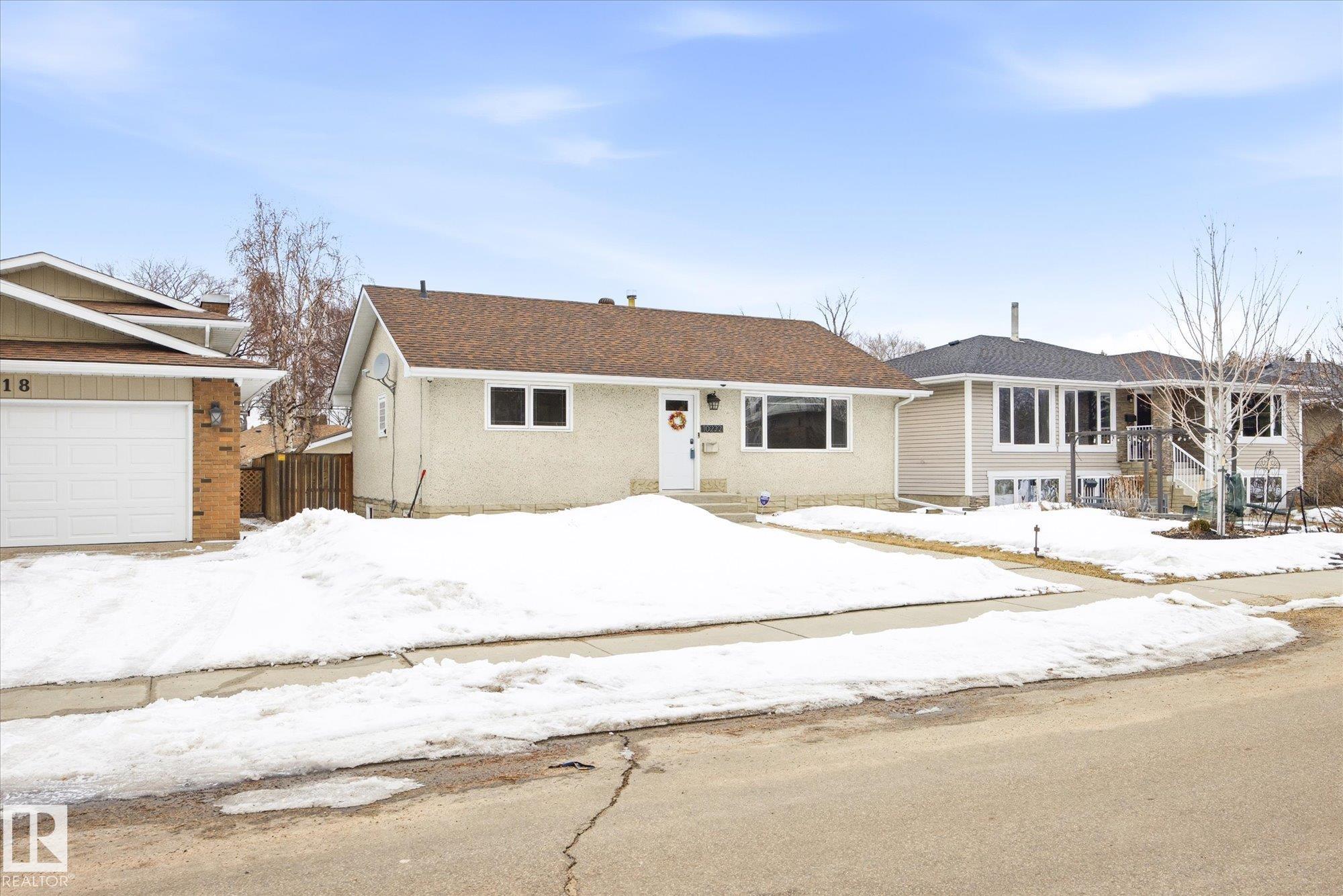 Photo 37 at 10222 73 Street NW, Terrace Heights, Edmonton