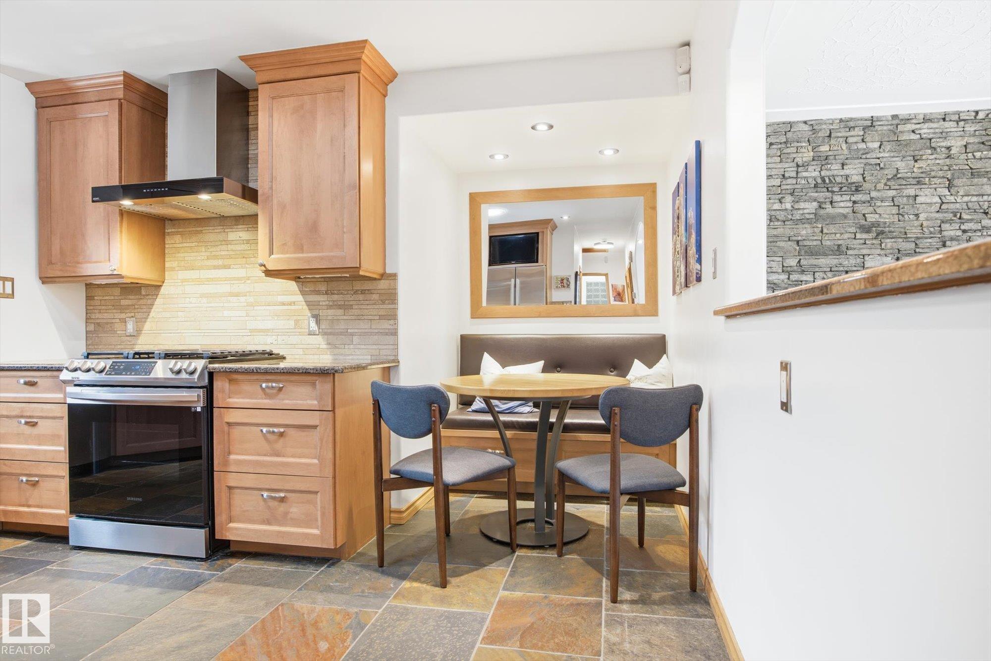 Photo 8 at 10222 73 Street NW, Terrace Heights, Edmonton