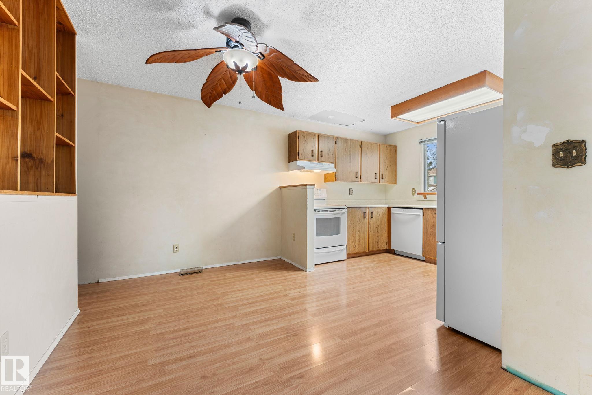 Photo 8 at 3422 138a Avenue NW, Hairsine, Edmonton