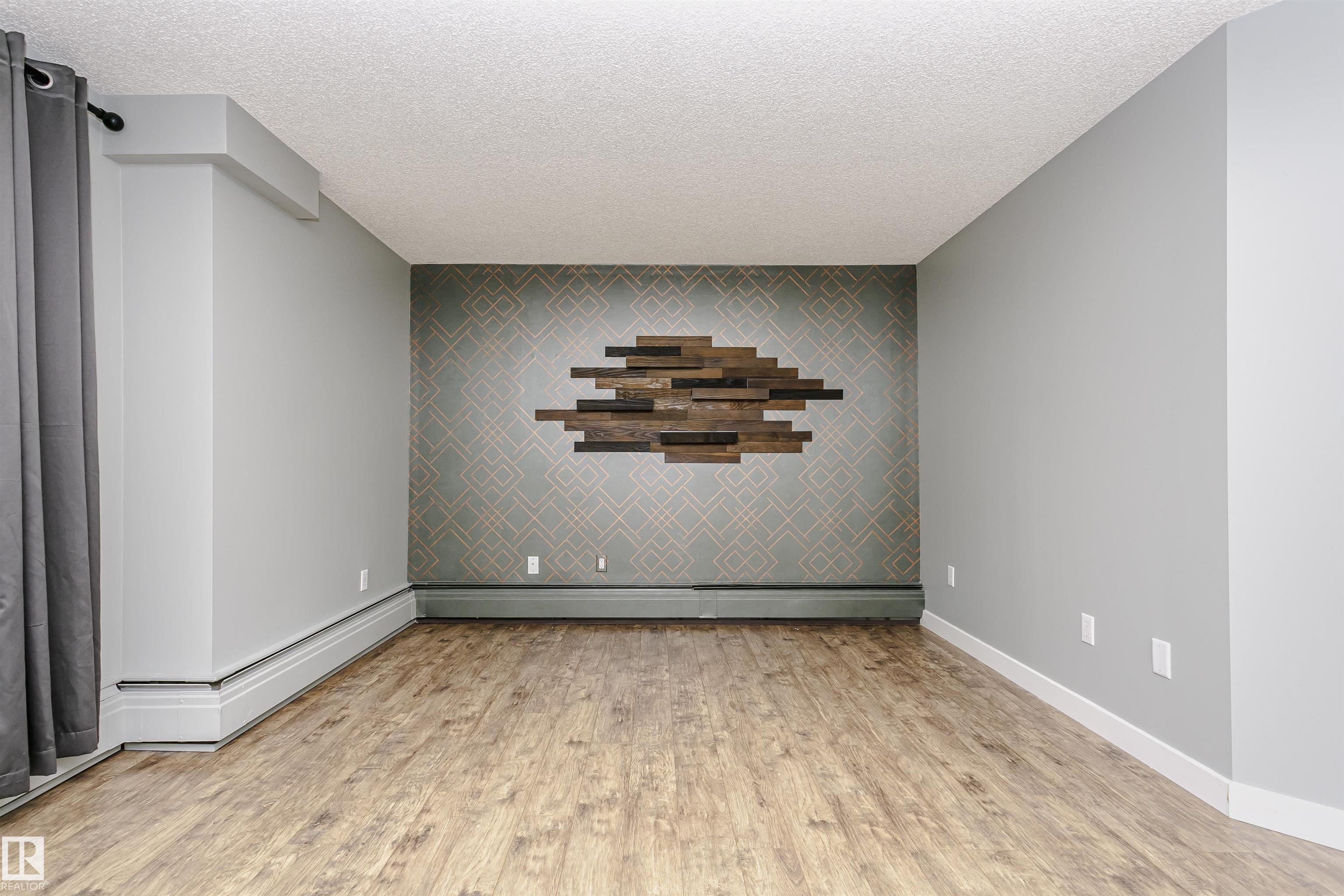 Photo 11 at 704 - 9715 110 Street NW, Wîhkwêntôwin, Edmonton