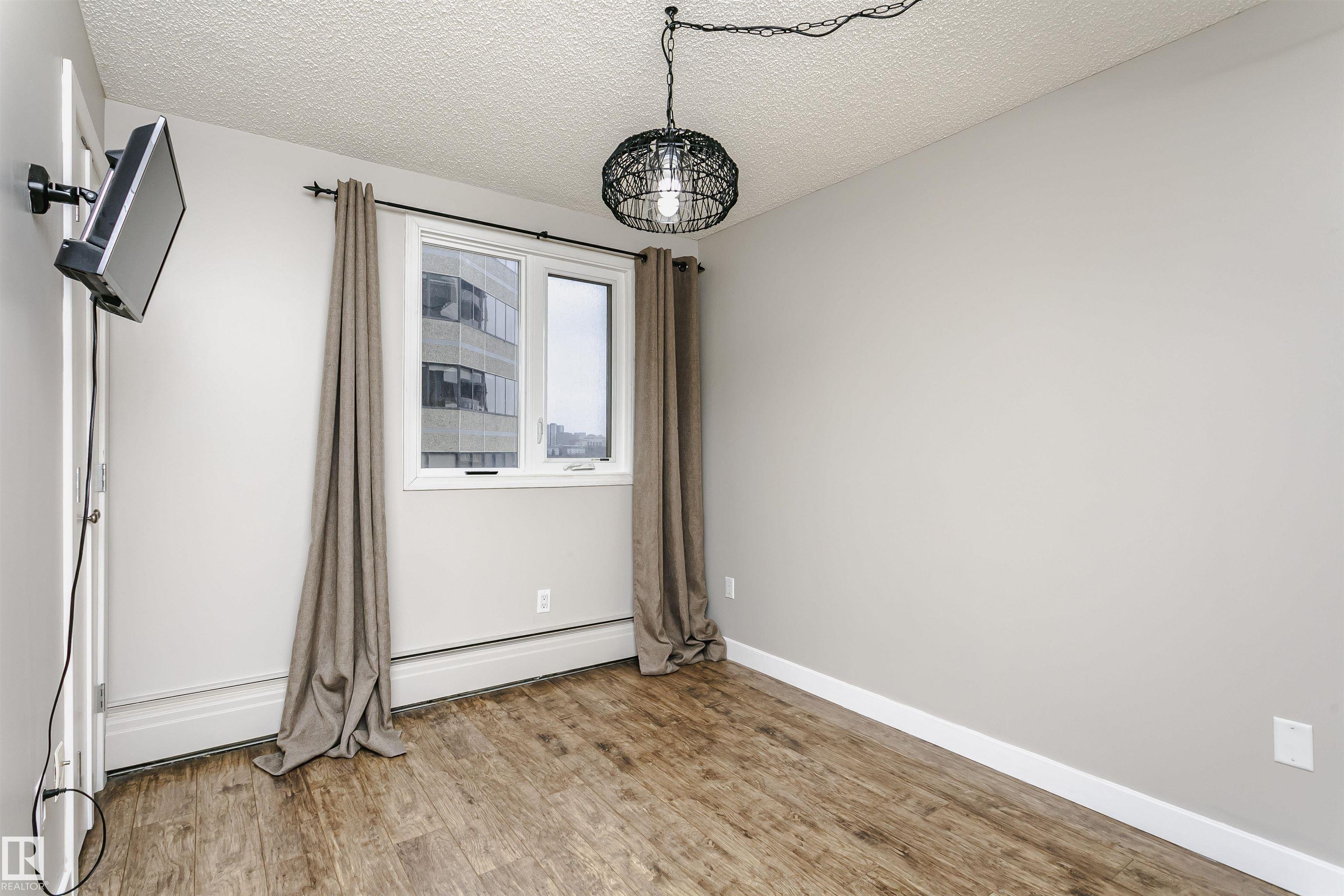 Photo 13 at 704 - 9715 110 Street NW, Wîhkwêntôwin, Edmonton