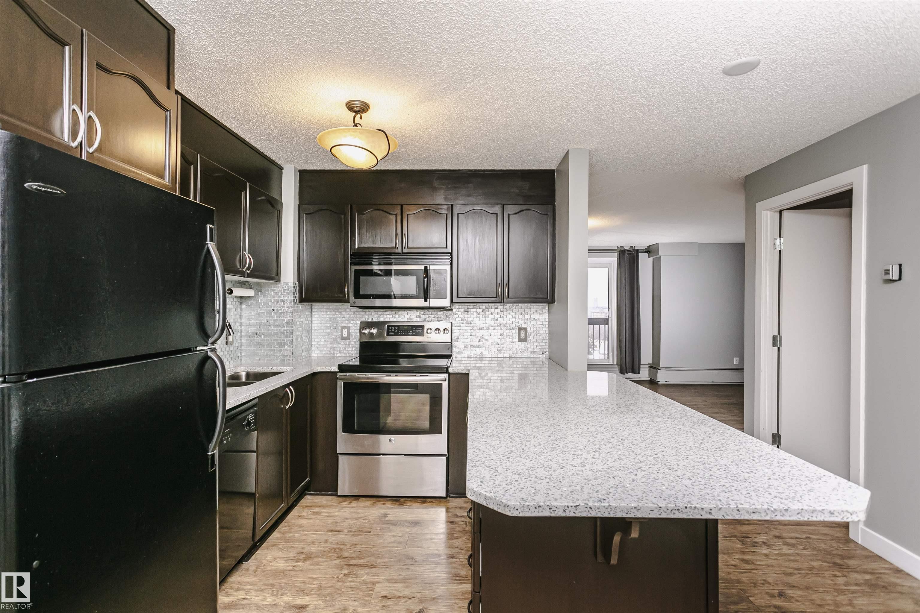 Photo 7 at 704 - 9715 110 Street NW, Wîhkwêntôwin, Edmonton