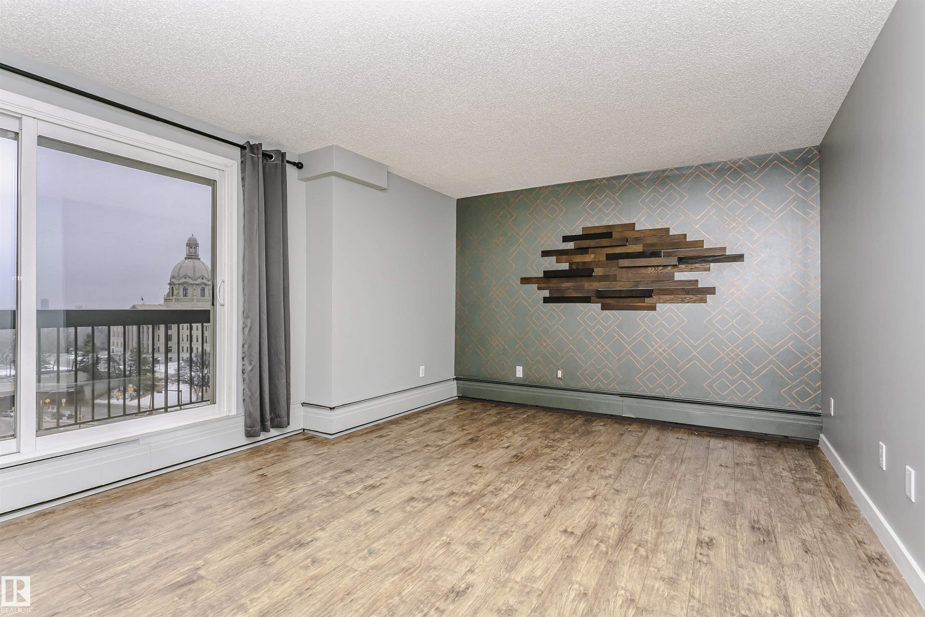 Photo 10 at 704 - 9715 110 Street NW, Wîhkwêntôwin, Edmonton