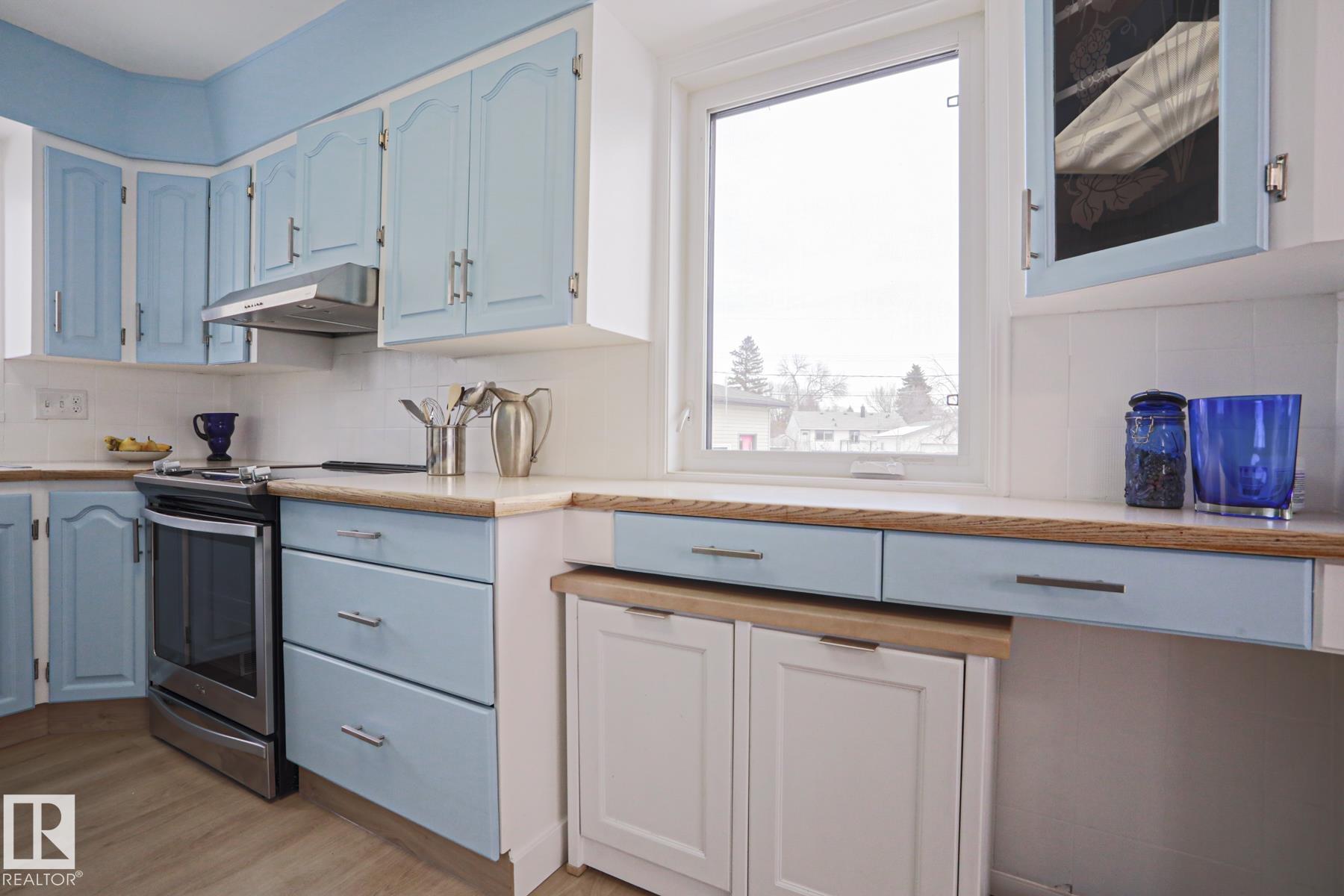 Photo 11 at 13520 124a Avenue NW, Dovercourt, Edmonton