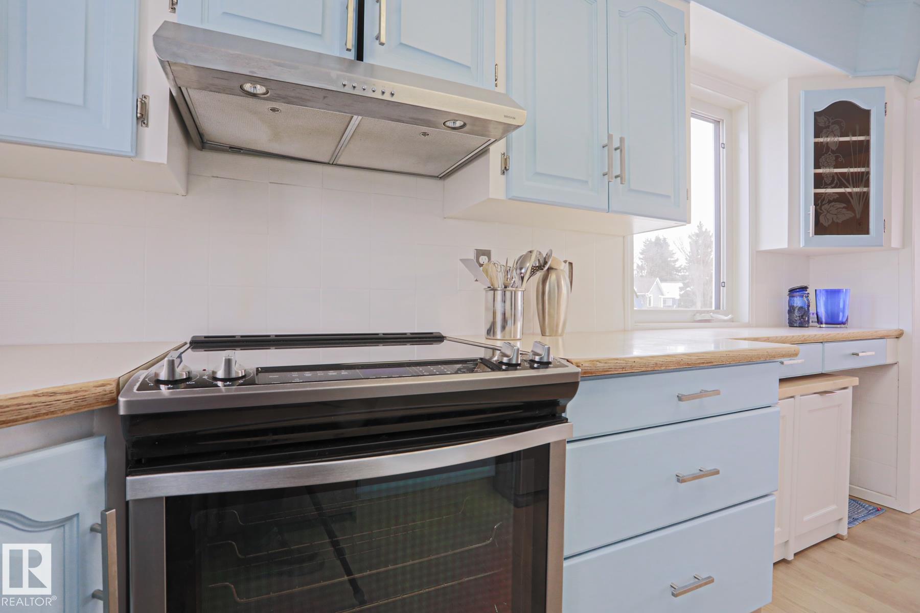 Photo 13 at 13520 124a Avenue NW, Dovercourt, Edmonton