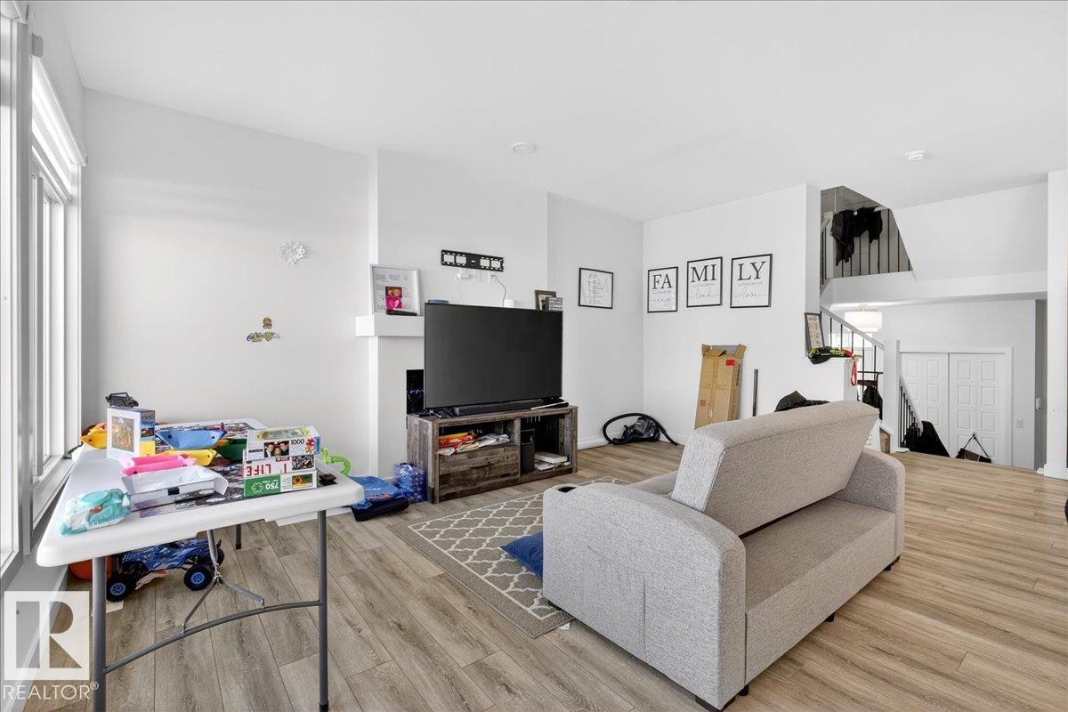 Photo 18 at 3780 Erlanger Drive NW, Edgemont, Edmonton