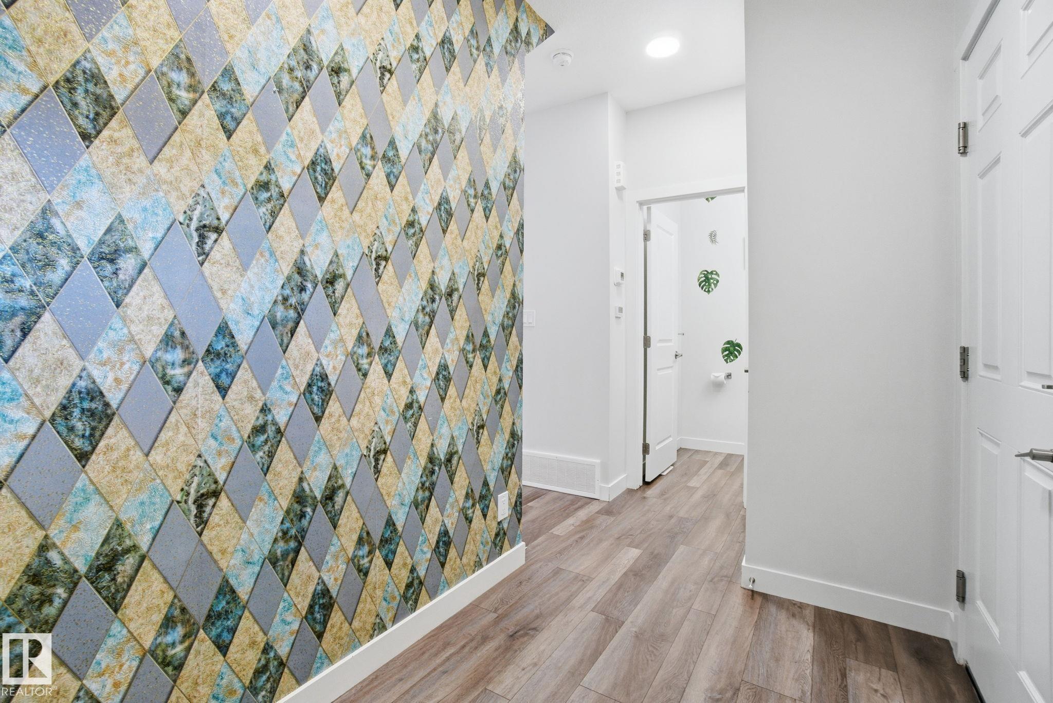 Photo 7 at 19732 28 Avenue NW, The Uplands, Edmonton