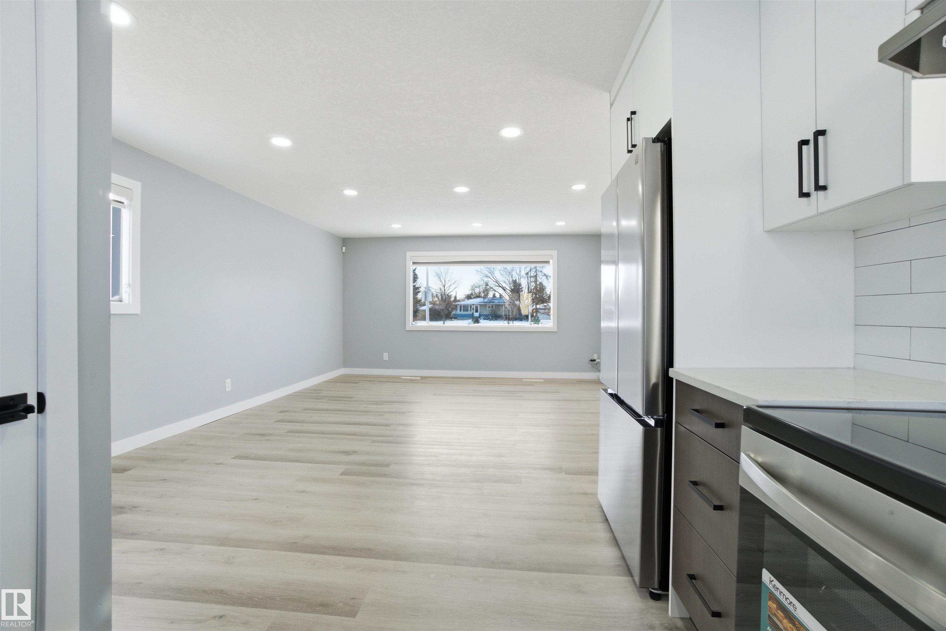 Photo 24 at 5208 90 Avenue NW, Ottewell, Edmonton